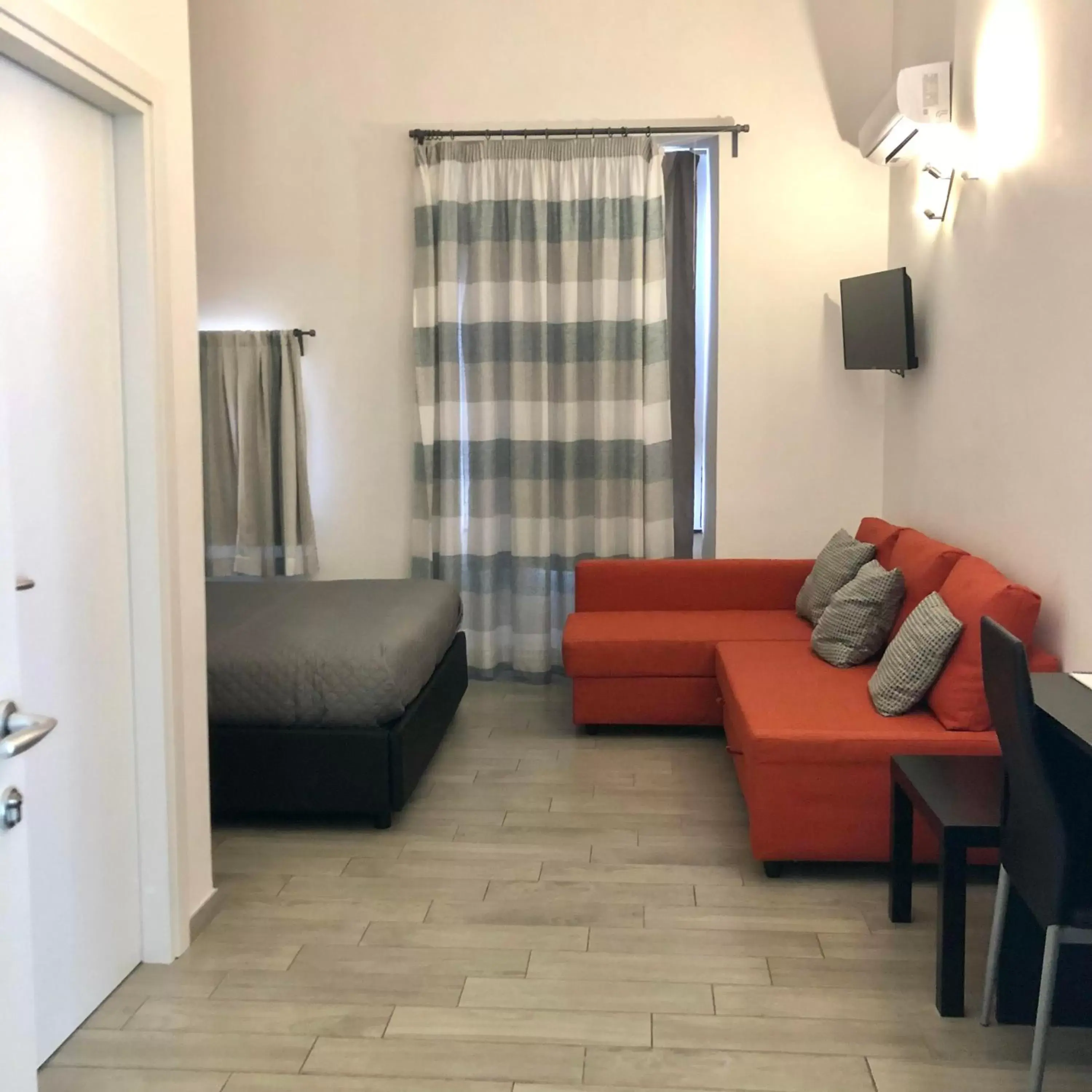 Superior Double Room - single occupancy in Napoli DownTown Superior Double Room - single occupancy in Napoli DownTown