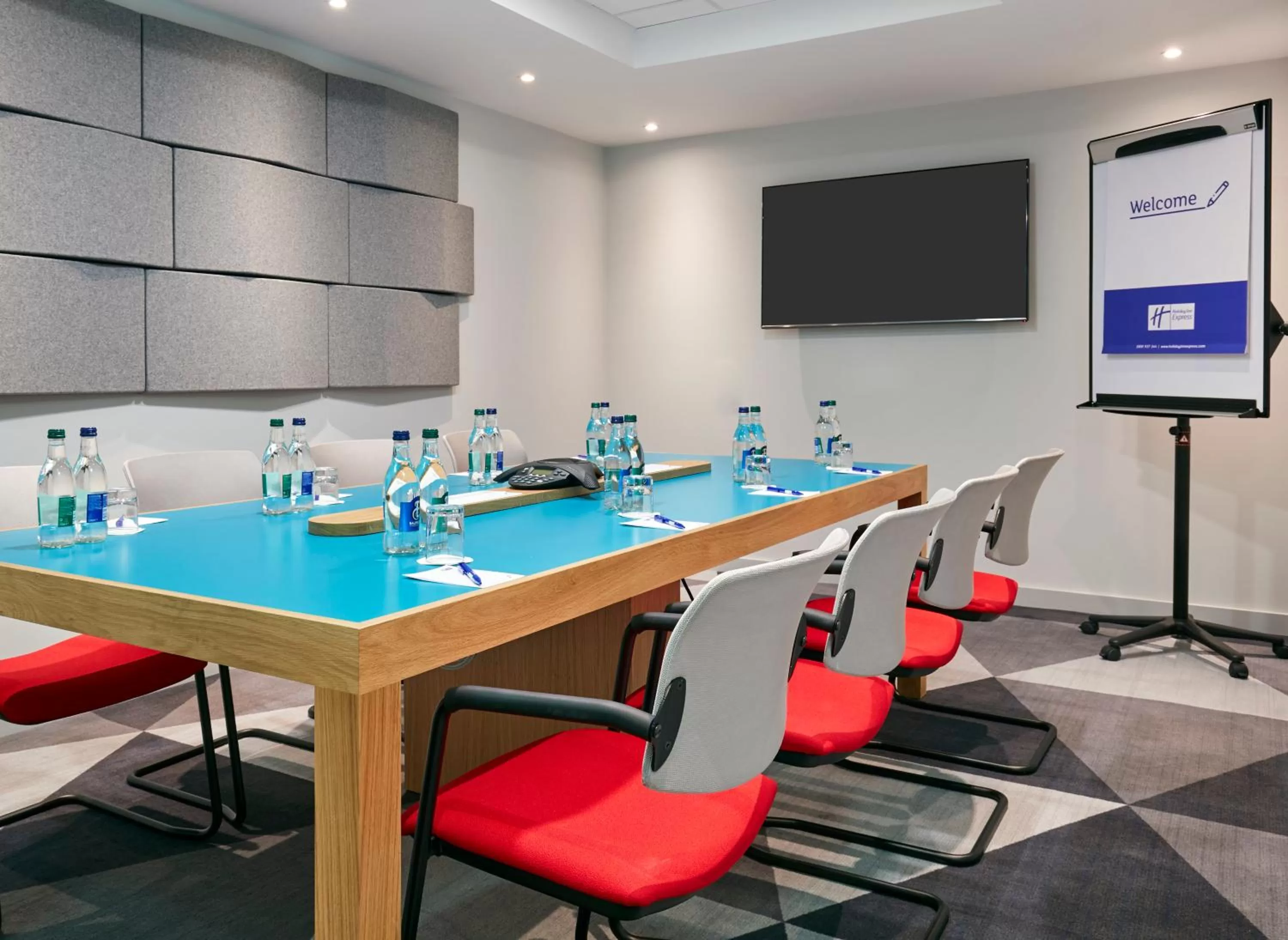 Meeting/conference room in Holiday Inn Express Dublin City Centre by IHG