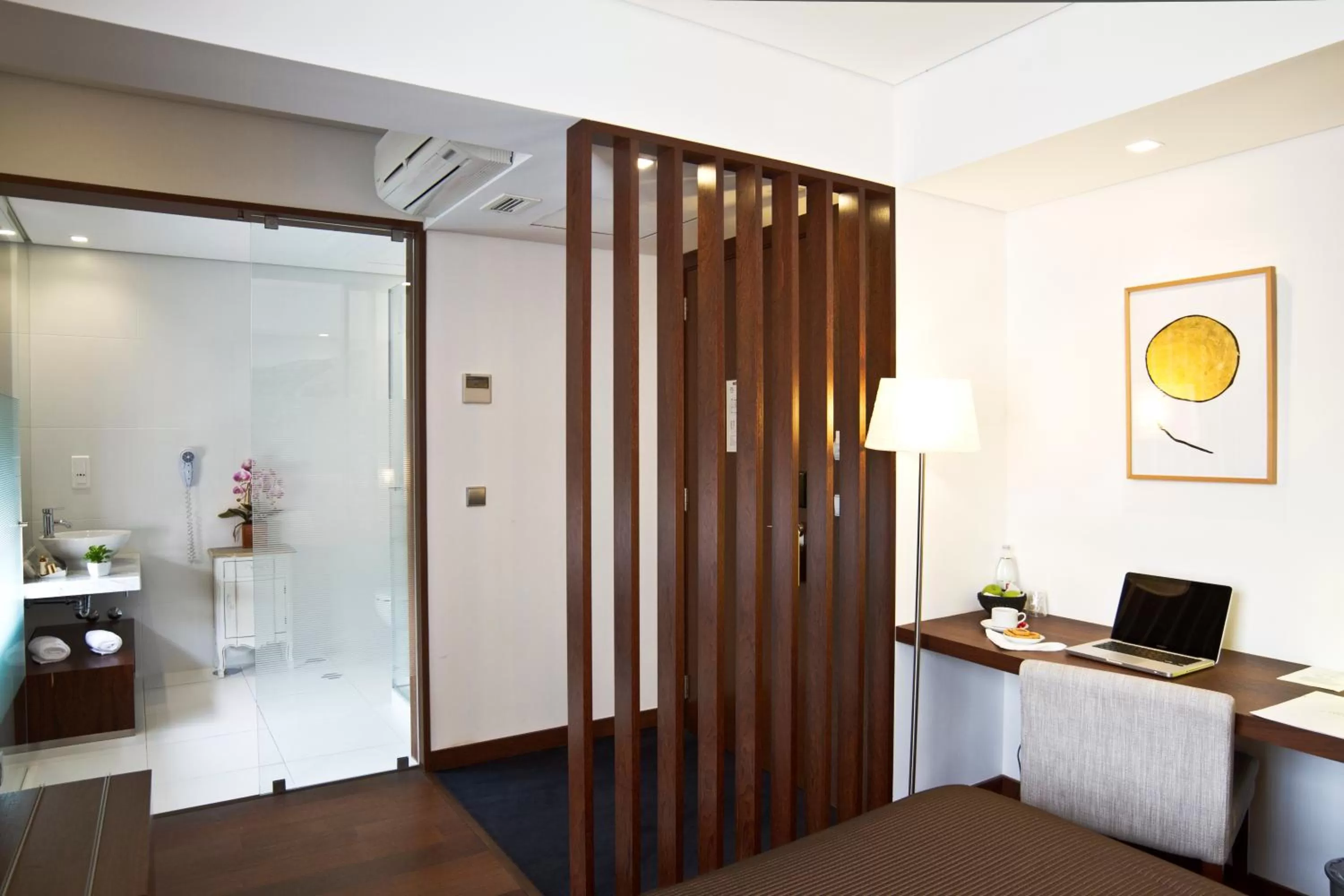 Bedroom in Oca Ribeira do Porto Hotel