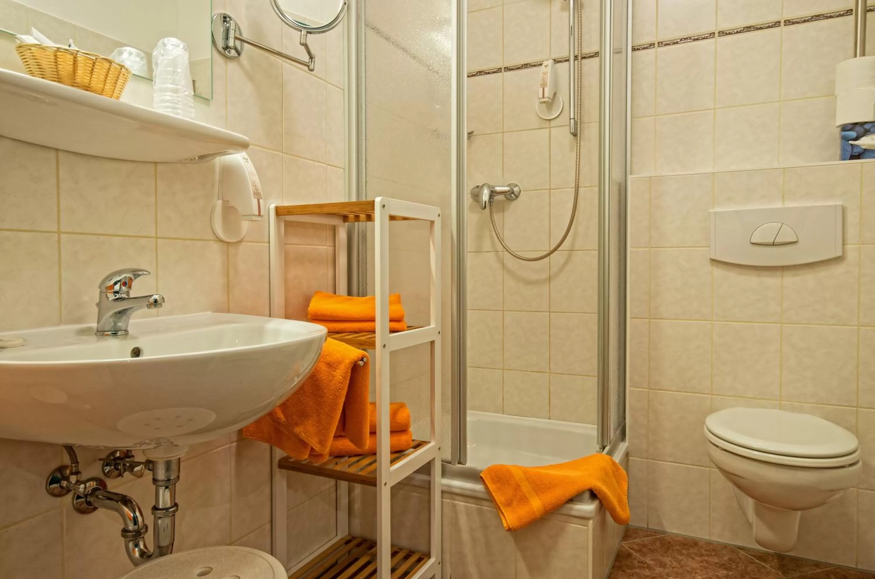 Bathroom in Hotel zur Henne