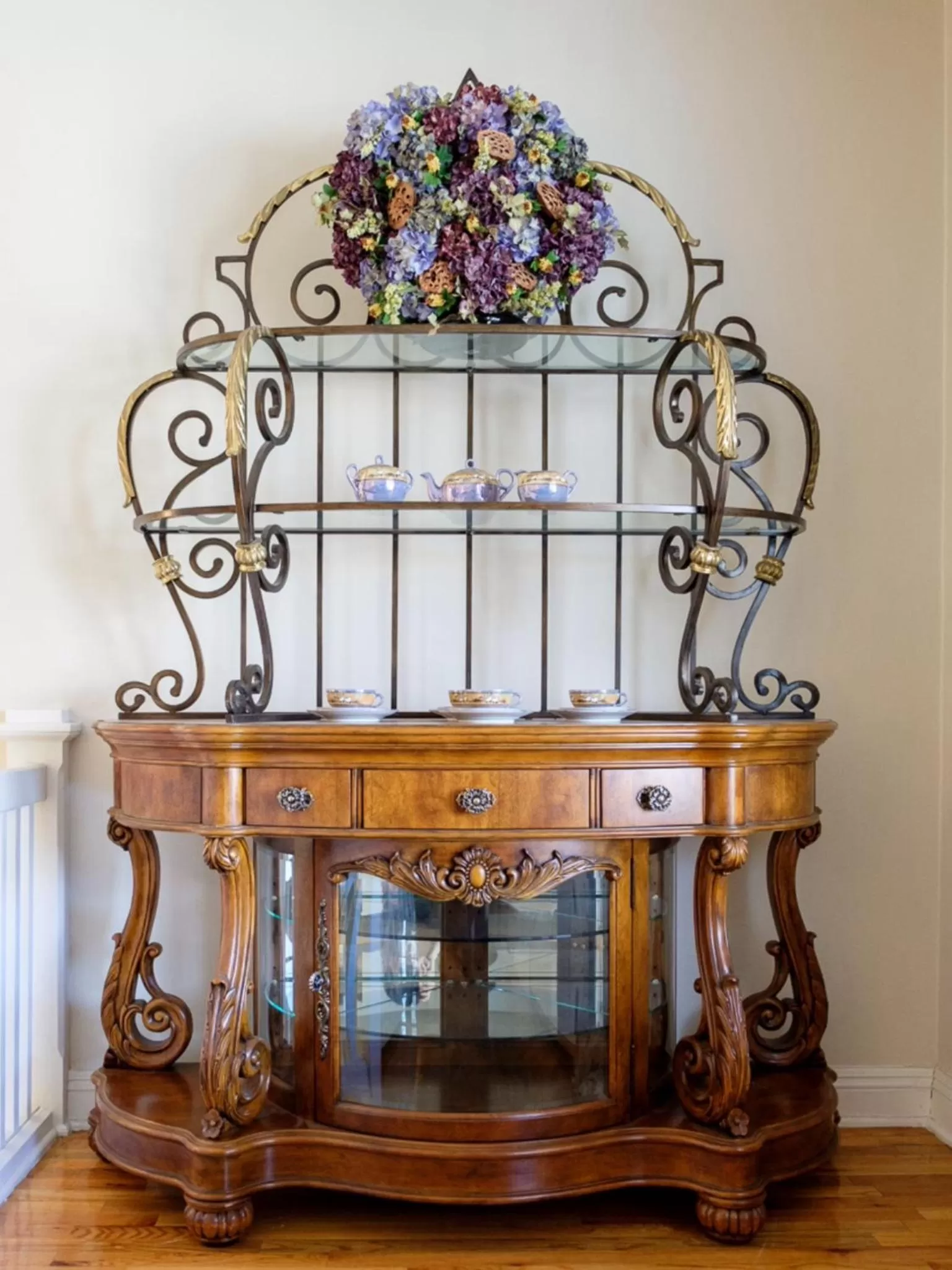 Living room in Gaslight Bed & Breakfast