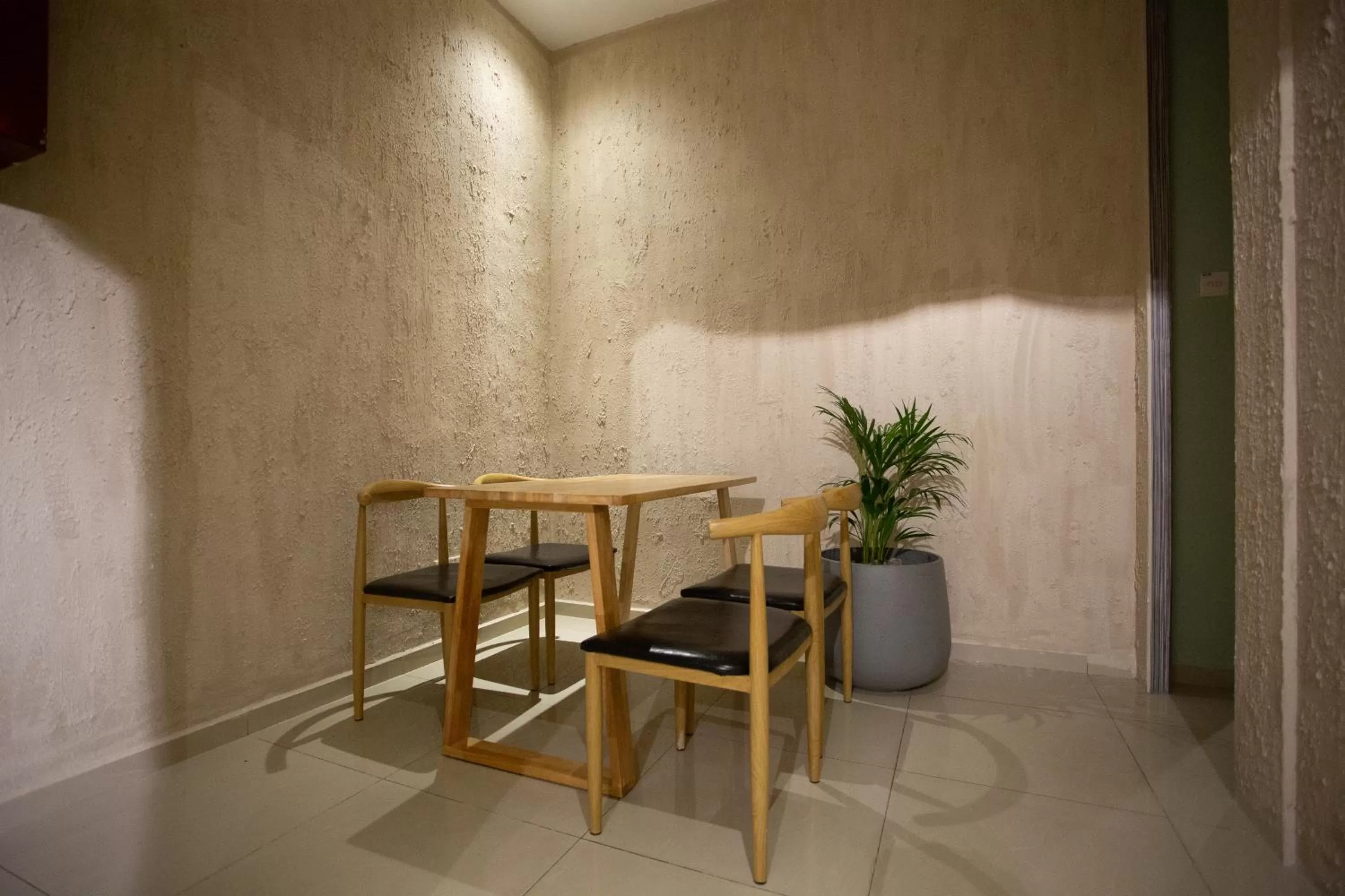 Dining Area in The Cave By Cactus Hotel Skudai