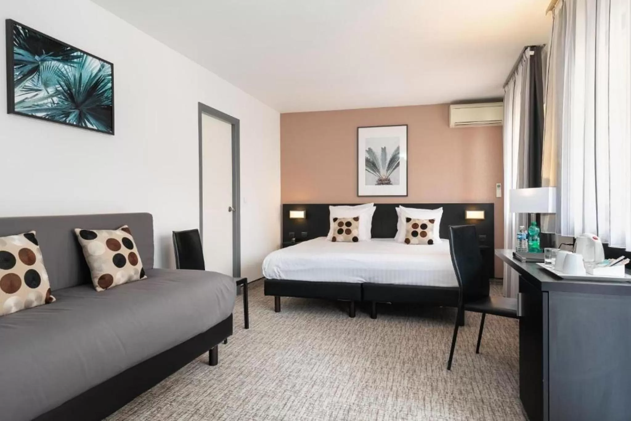 Bedroom, Bed in Best Western Hotel Mediterranee Menton