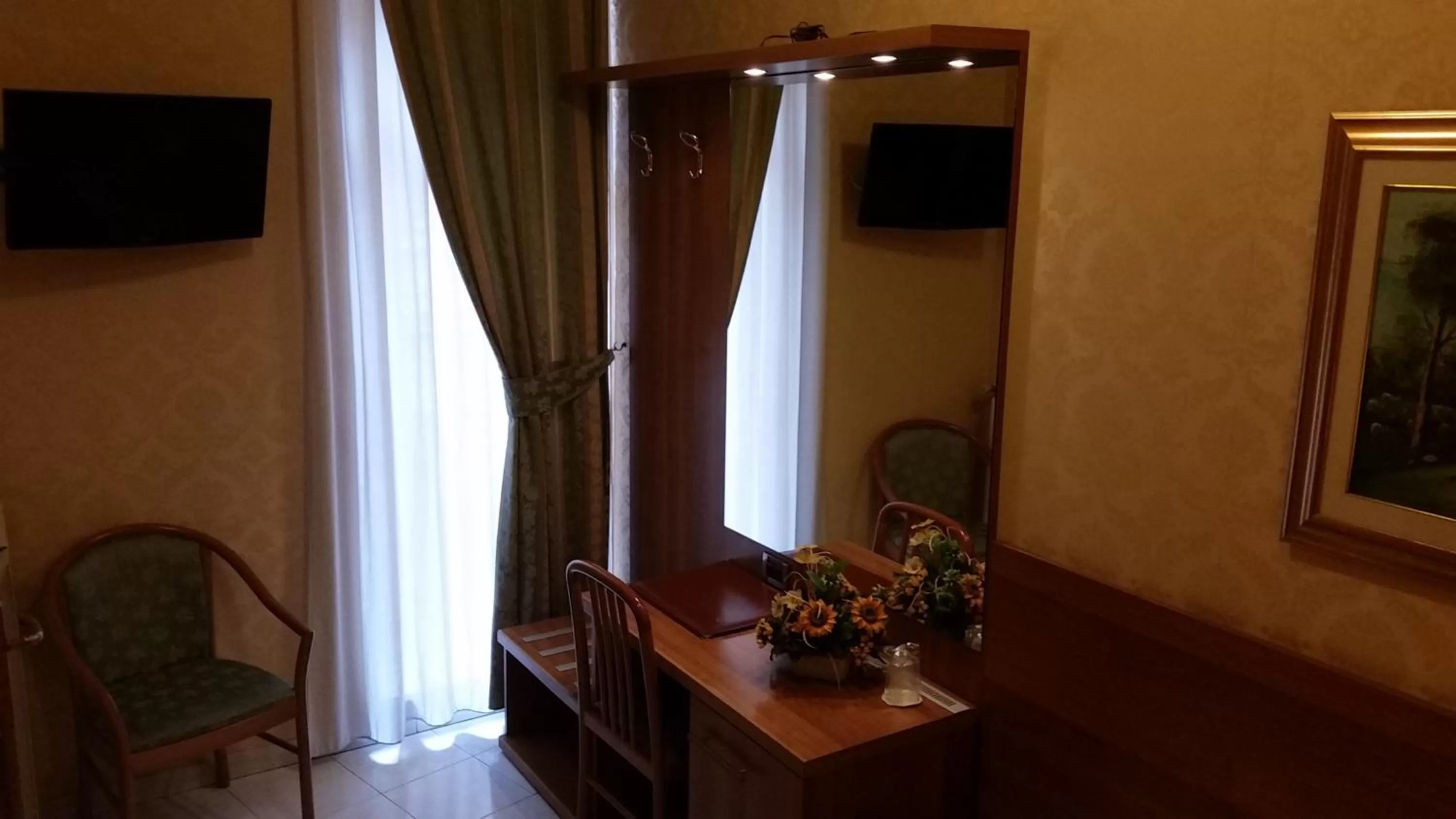 TV and multimedia in Hotel Teti