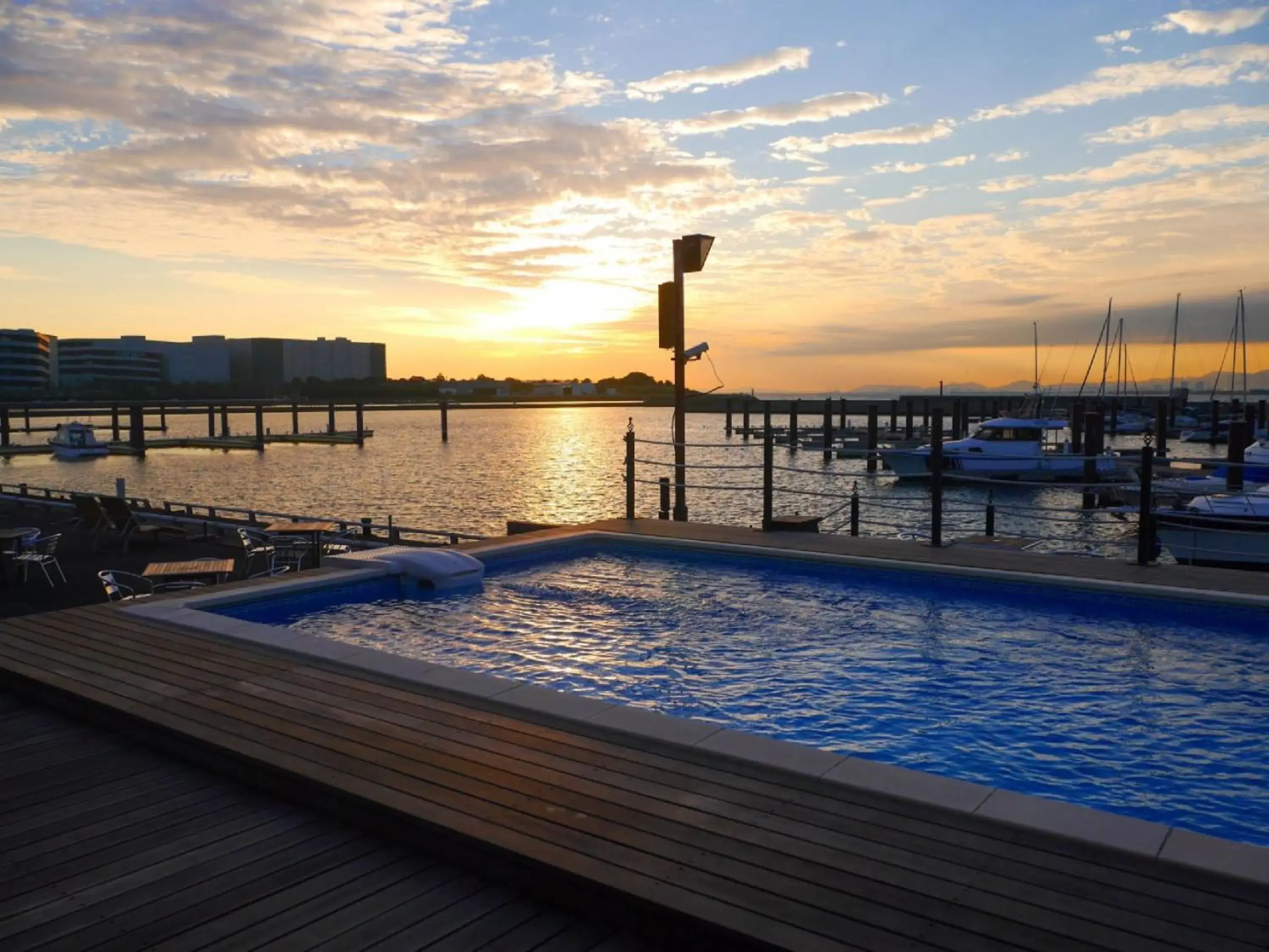 Osaka Hokko Marina HULL Osaka Hokko Marina HULL