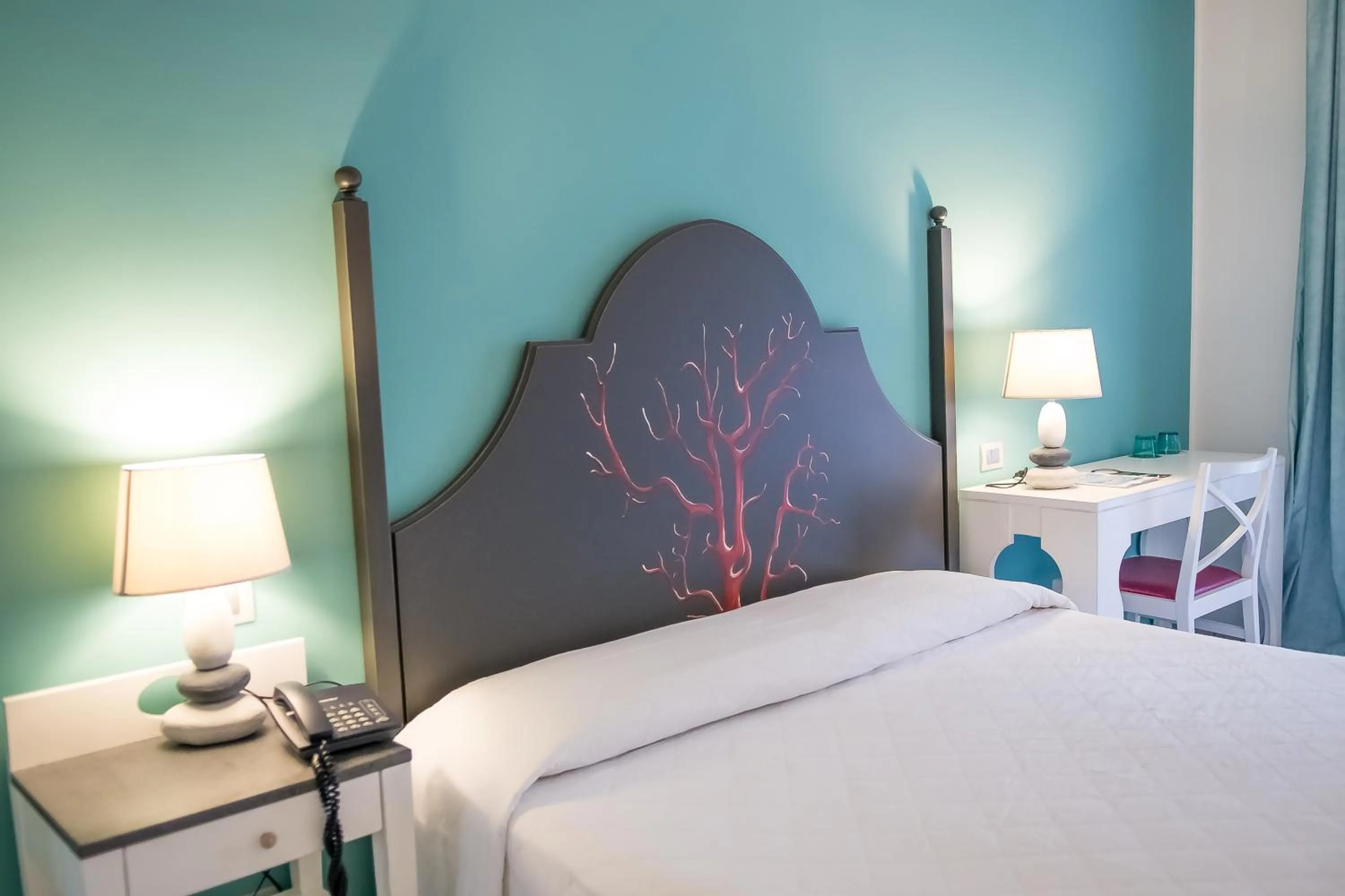 Photo of the whole room, Bed in Hotel Cutimare - Aeolian Charme