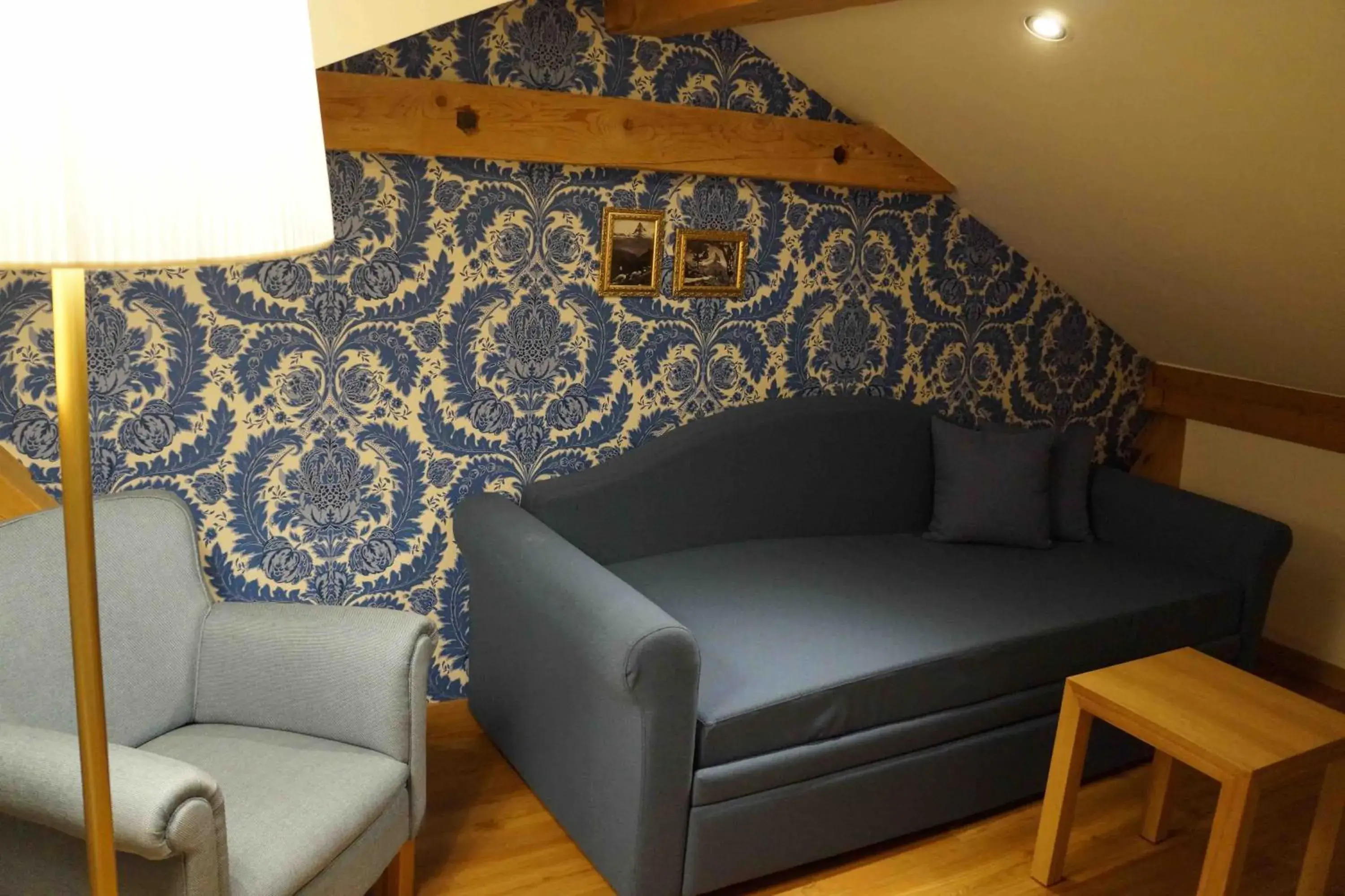 Family Room in Hotel Walliserhof Zermatt Family Room in Hotel Walliserhof Zermatt