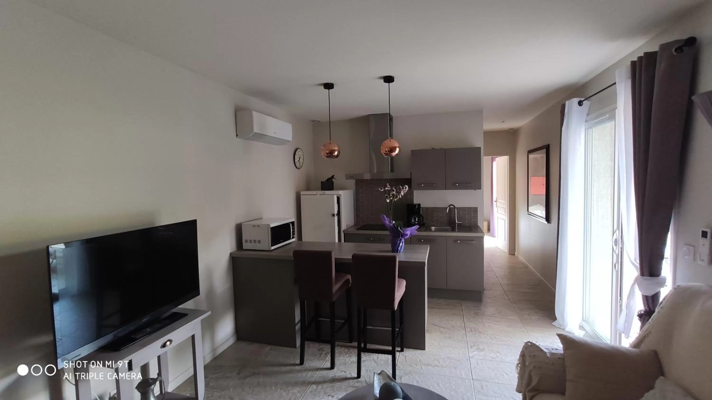 TV/Entertainment Center in Villa SOREDE