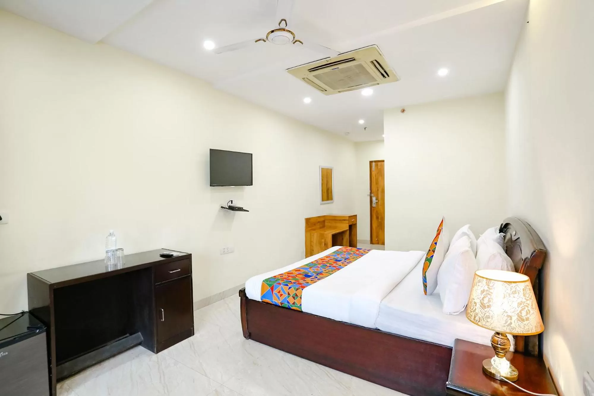 Bed in FabHotel F9 NSP - Near Pacific Mall Pitampura