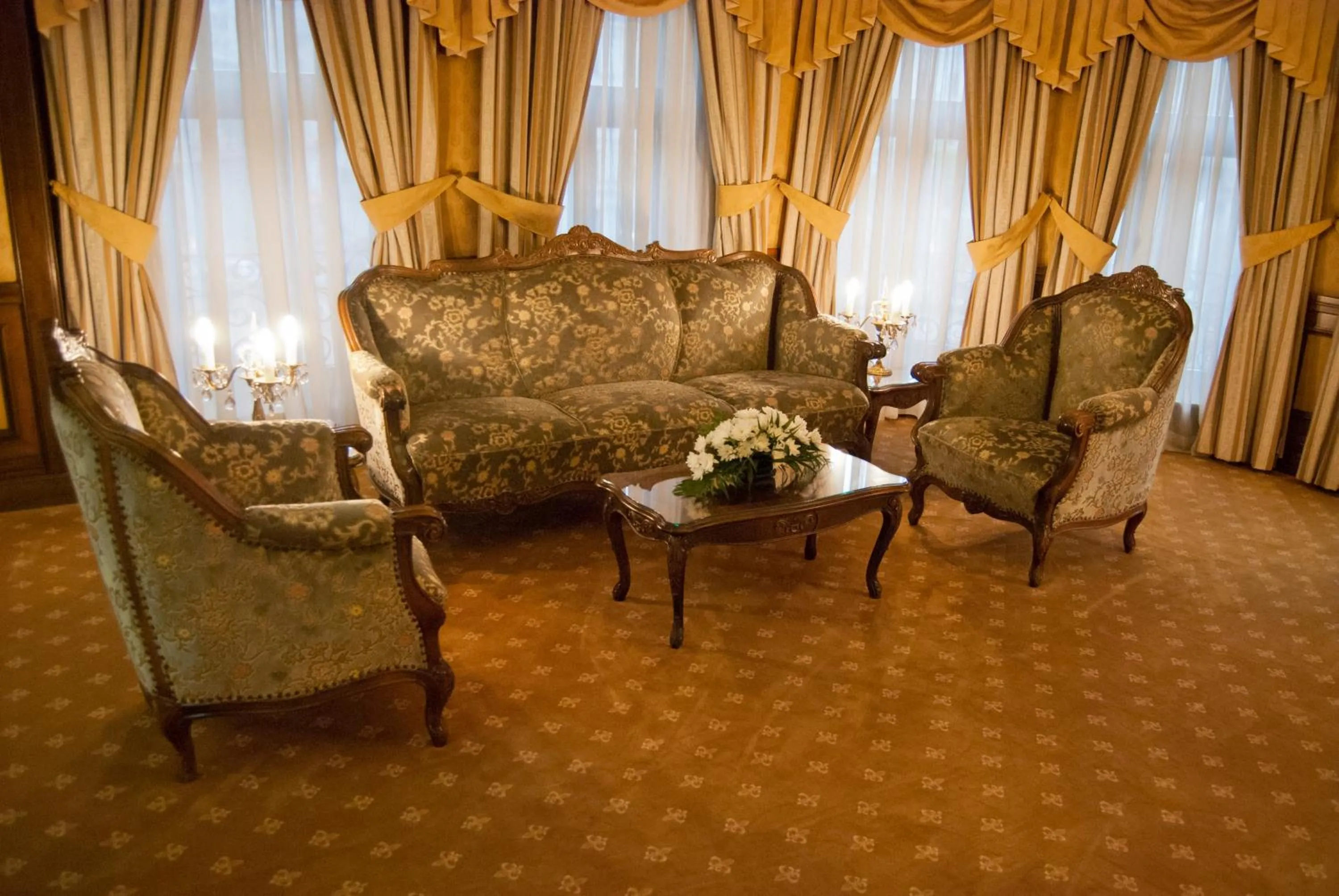 Living room in Hotel Casa Capsa