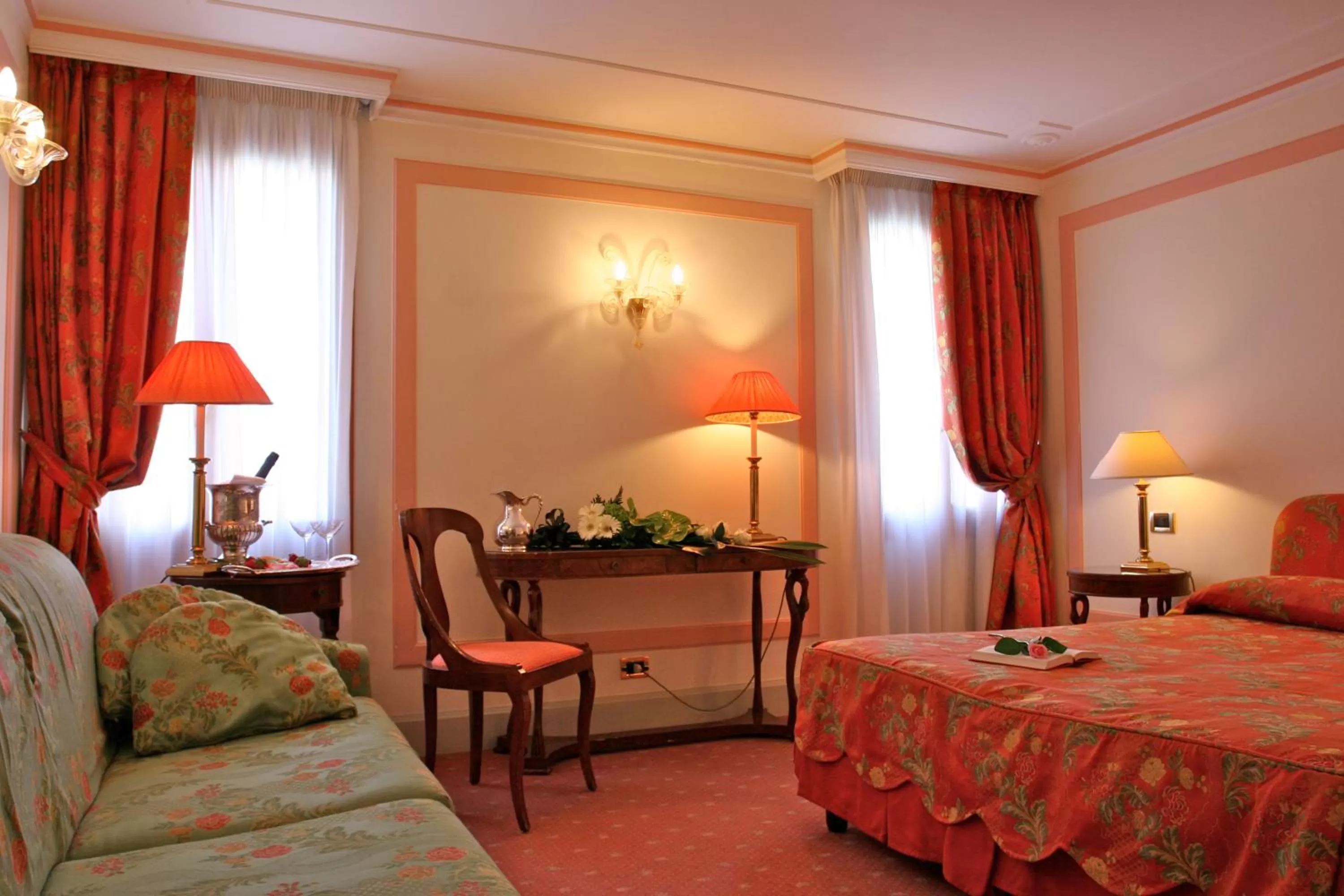 Bed in Hotel Arlecchino