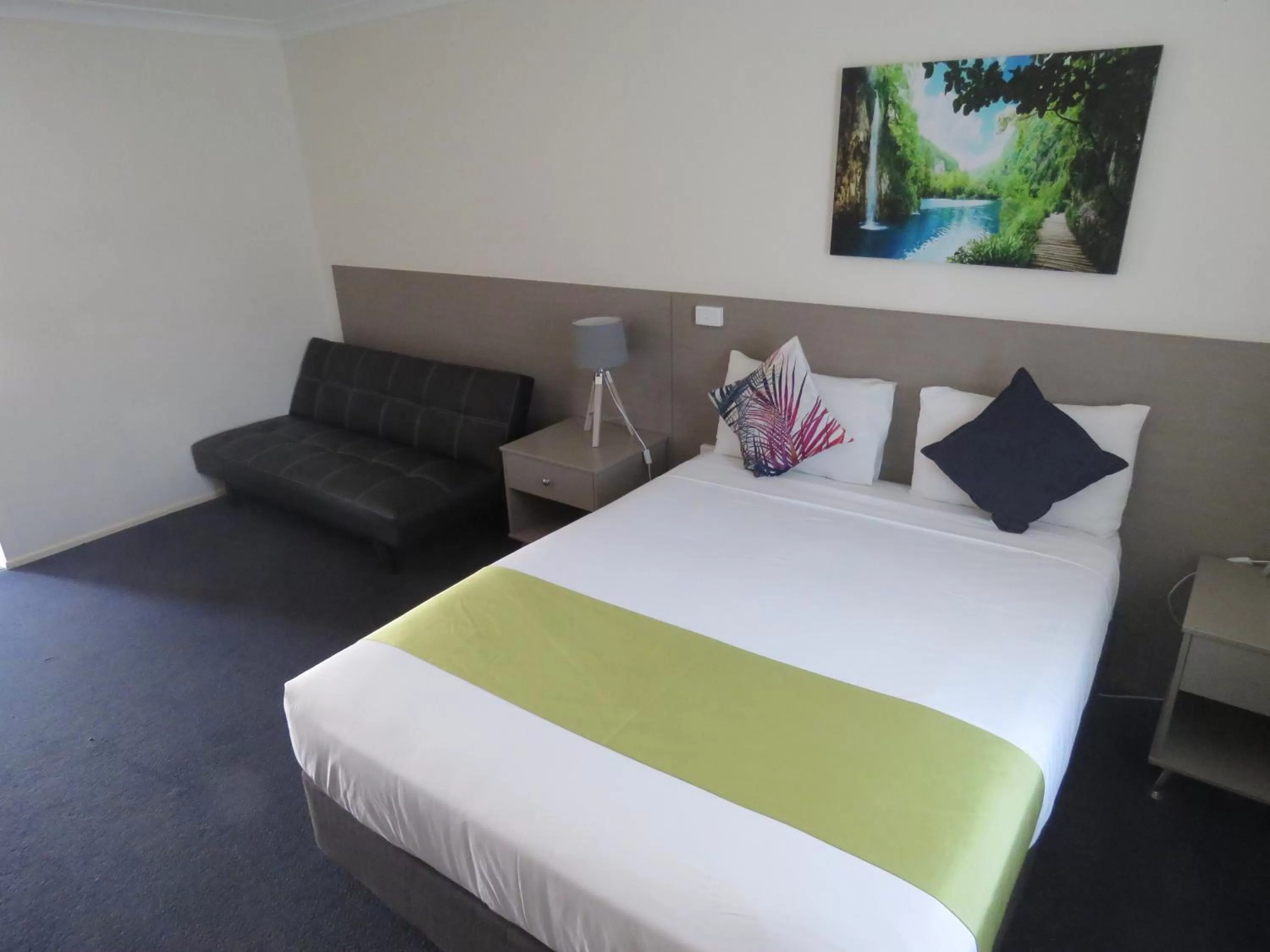 Bed in Burke & Wills Mt Isa
