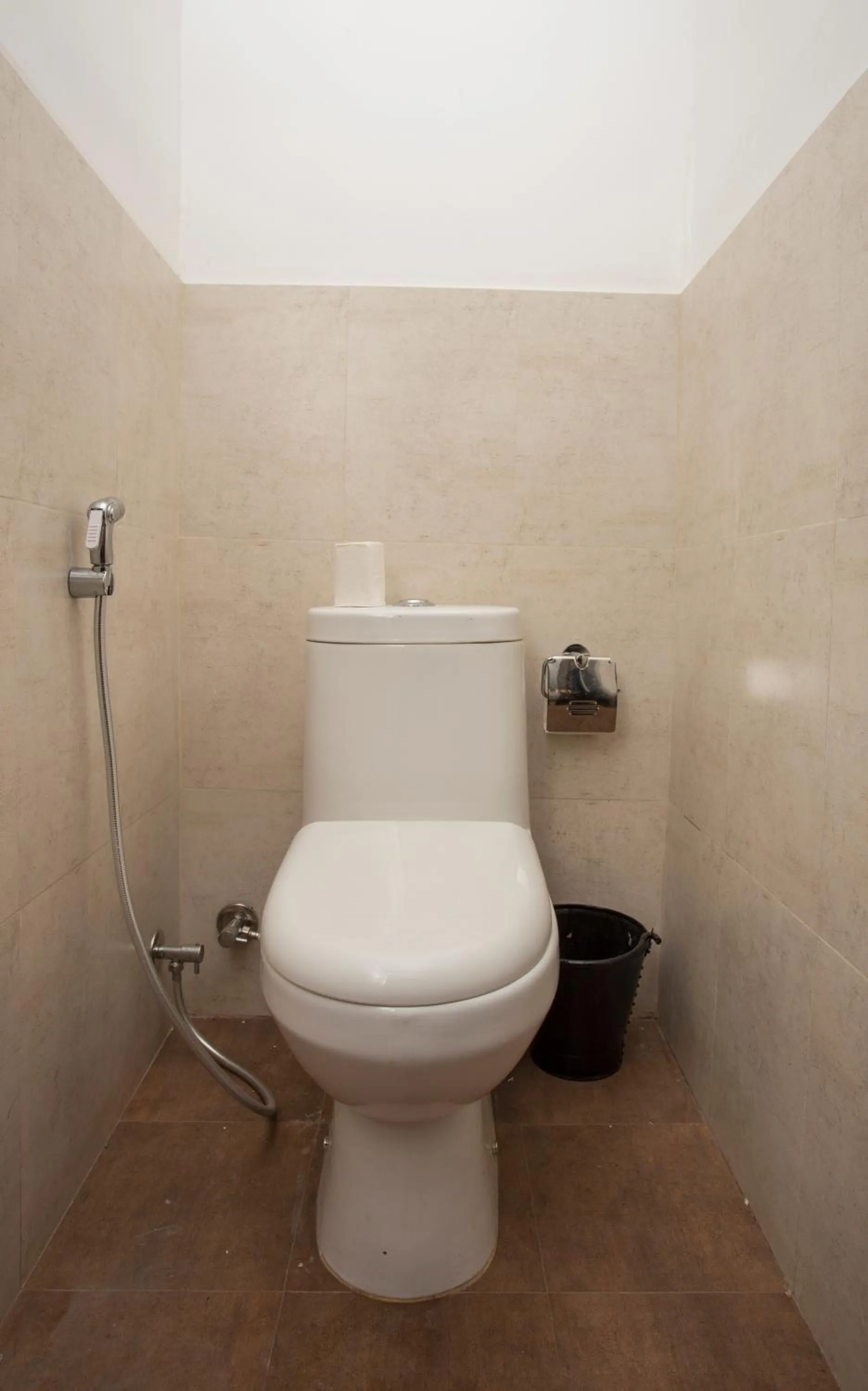 Toilet in Yakety Yak Hostel