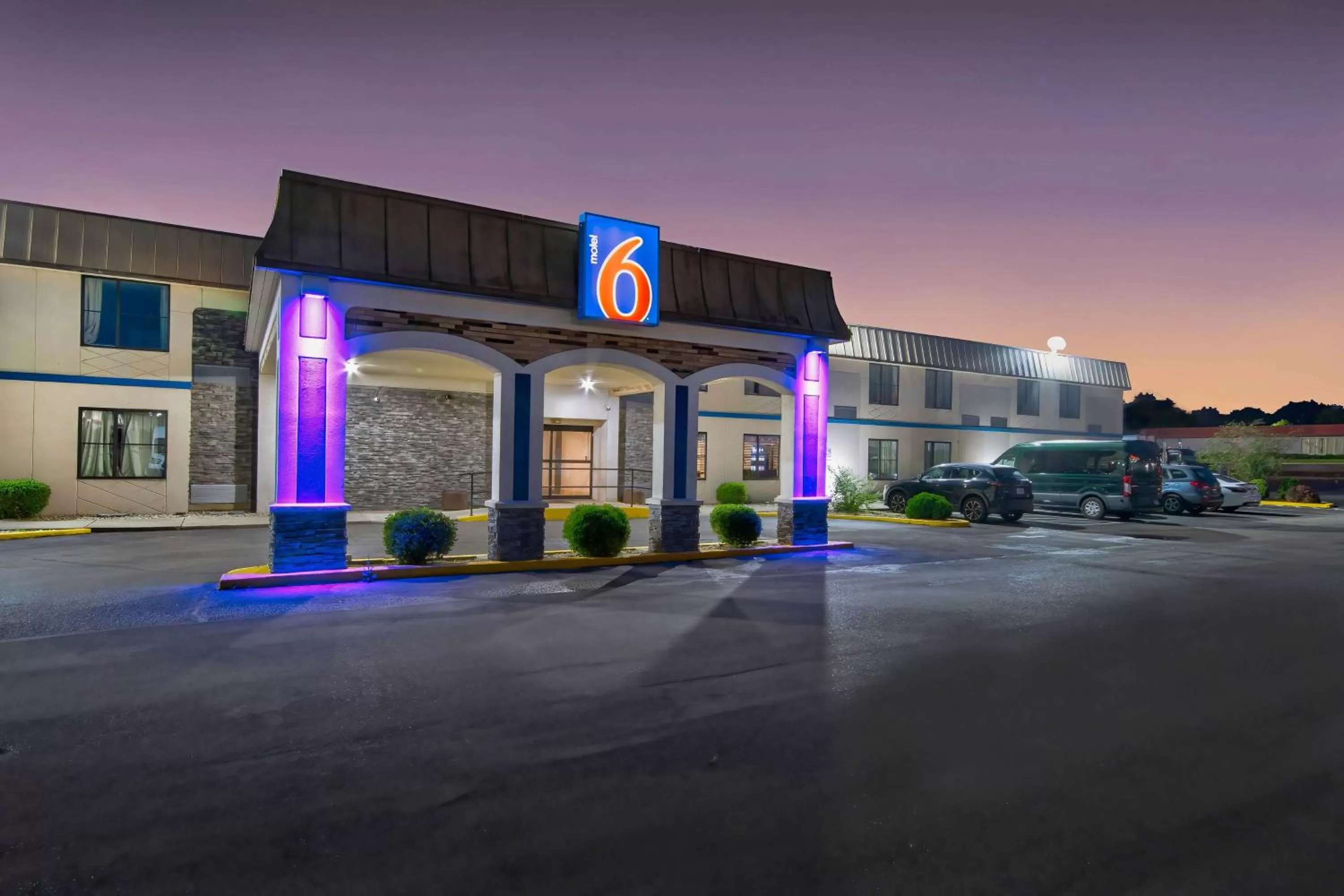 Property building in Motel 6-Springfield, OH
