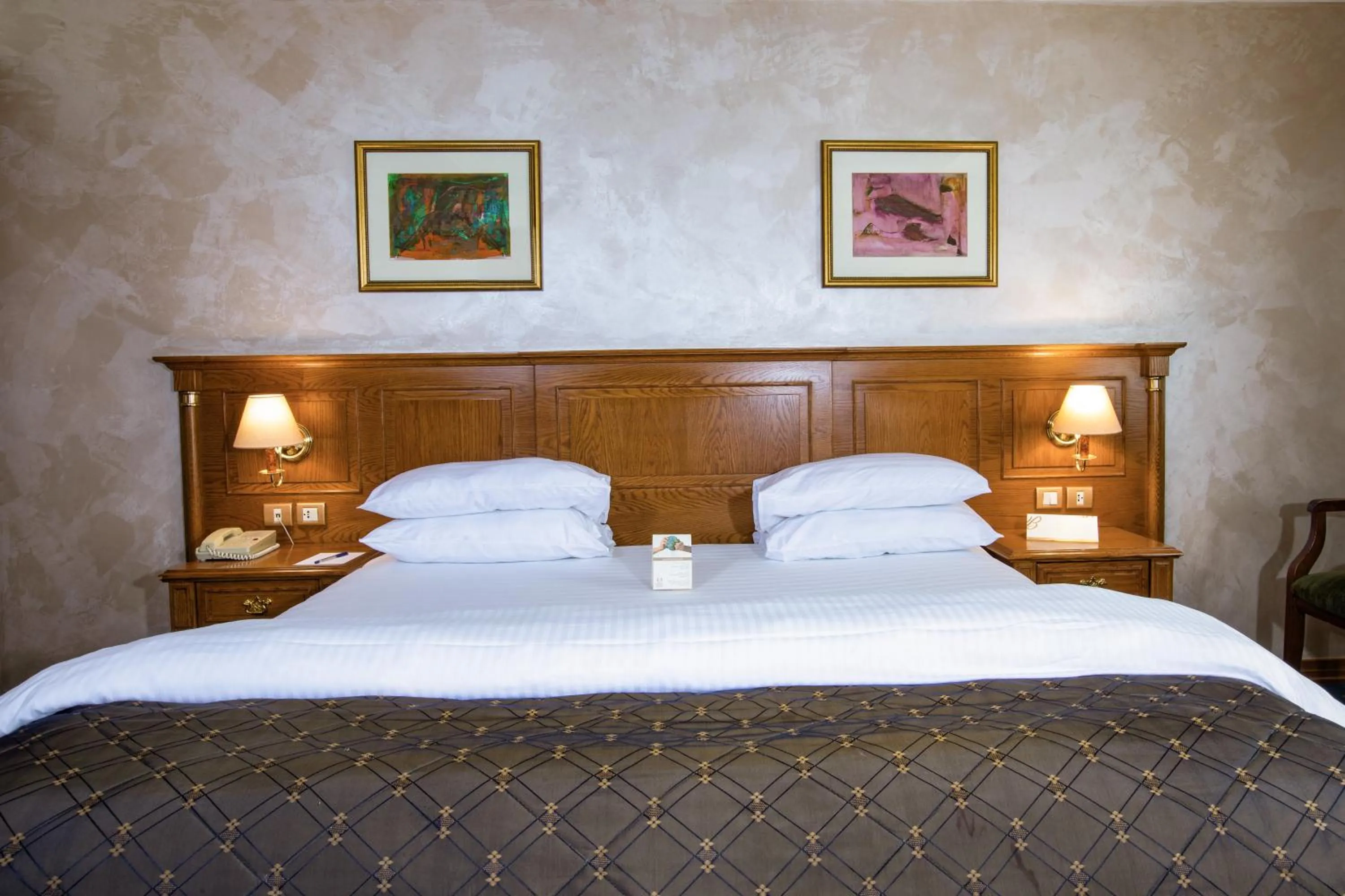 Bed in Bristol Hotel