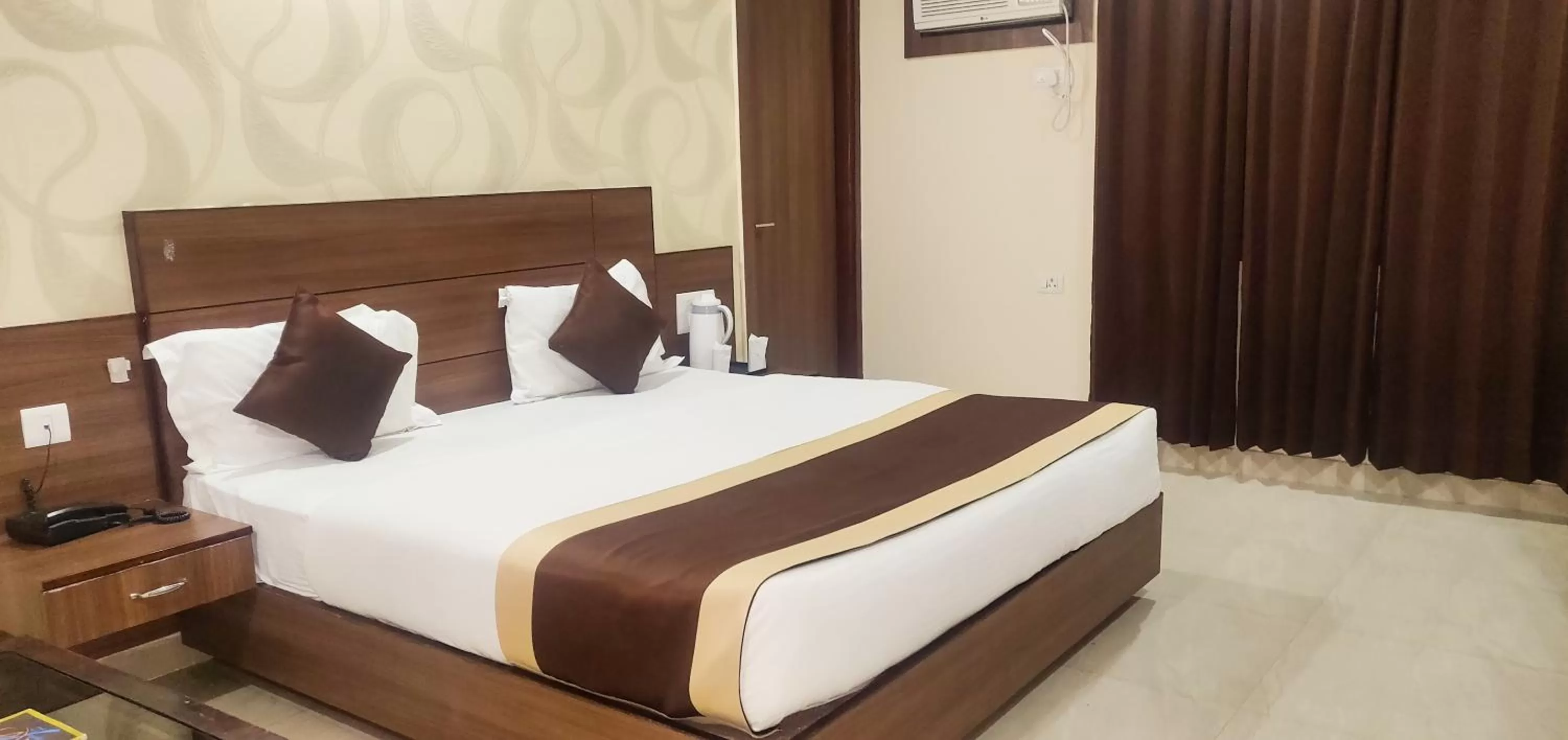 Bedroom, Bed in Hotel The Vaishno Devi Hills