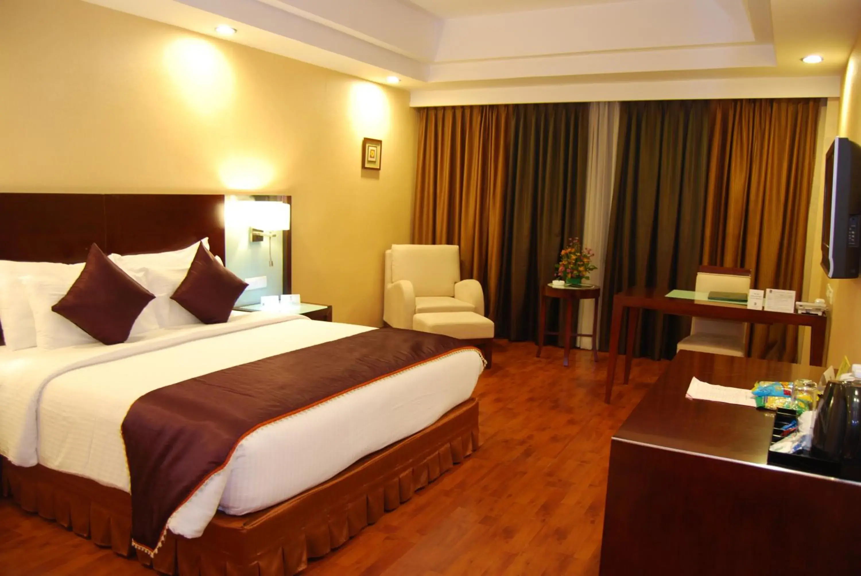 Deluxe Double Room with Free Drop to Sipcot IT Park in Gokulam Park Sabari-Siruseri SIPCOT Deluxe Double Room with Free Drop to Sipcot IT Park in Gokulam Park Sabari-Siruseri SIPCOT