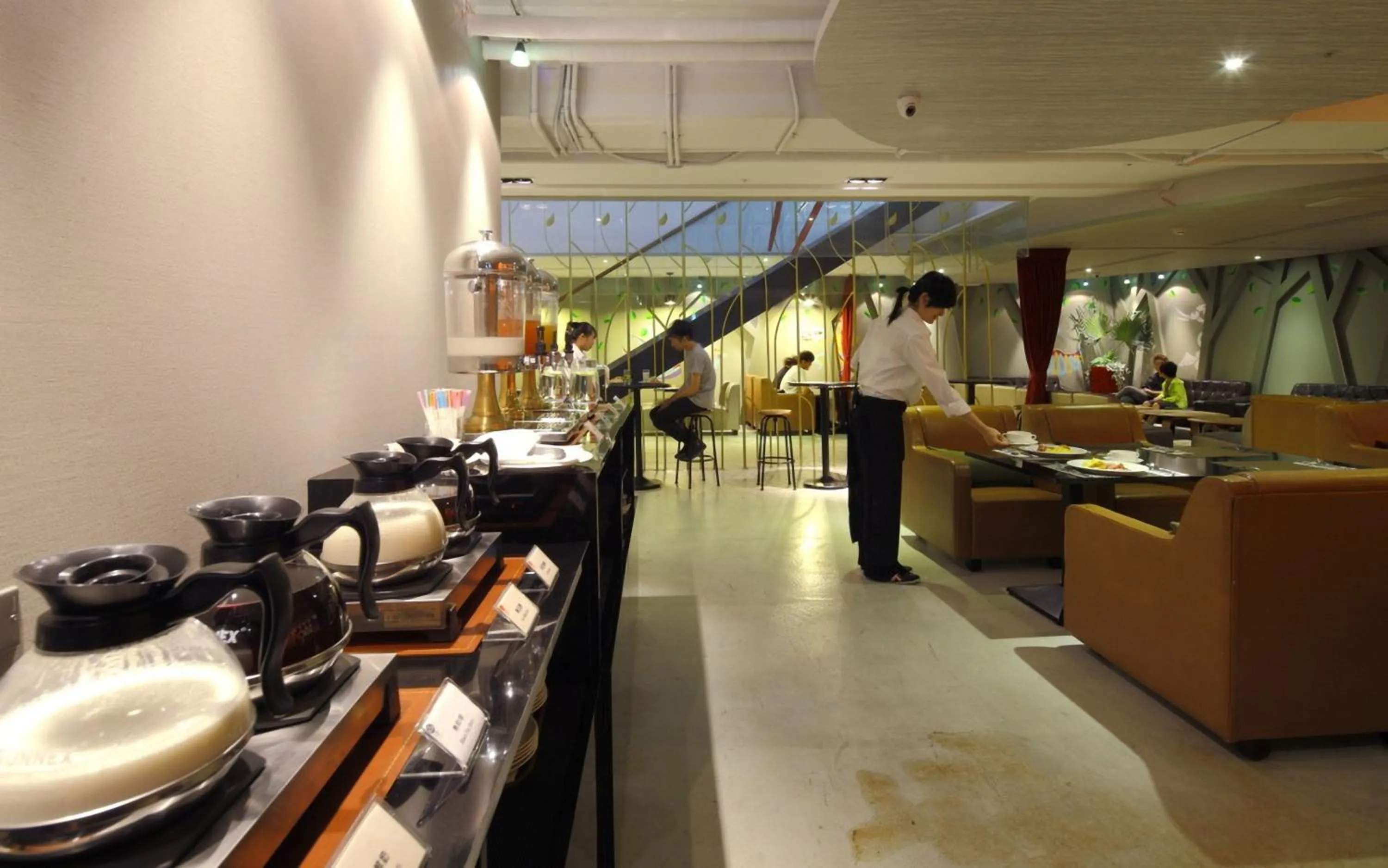 Restaurant/places to eat in Hotelday Tamsui