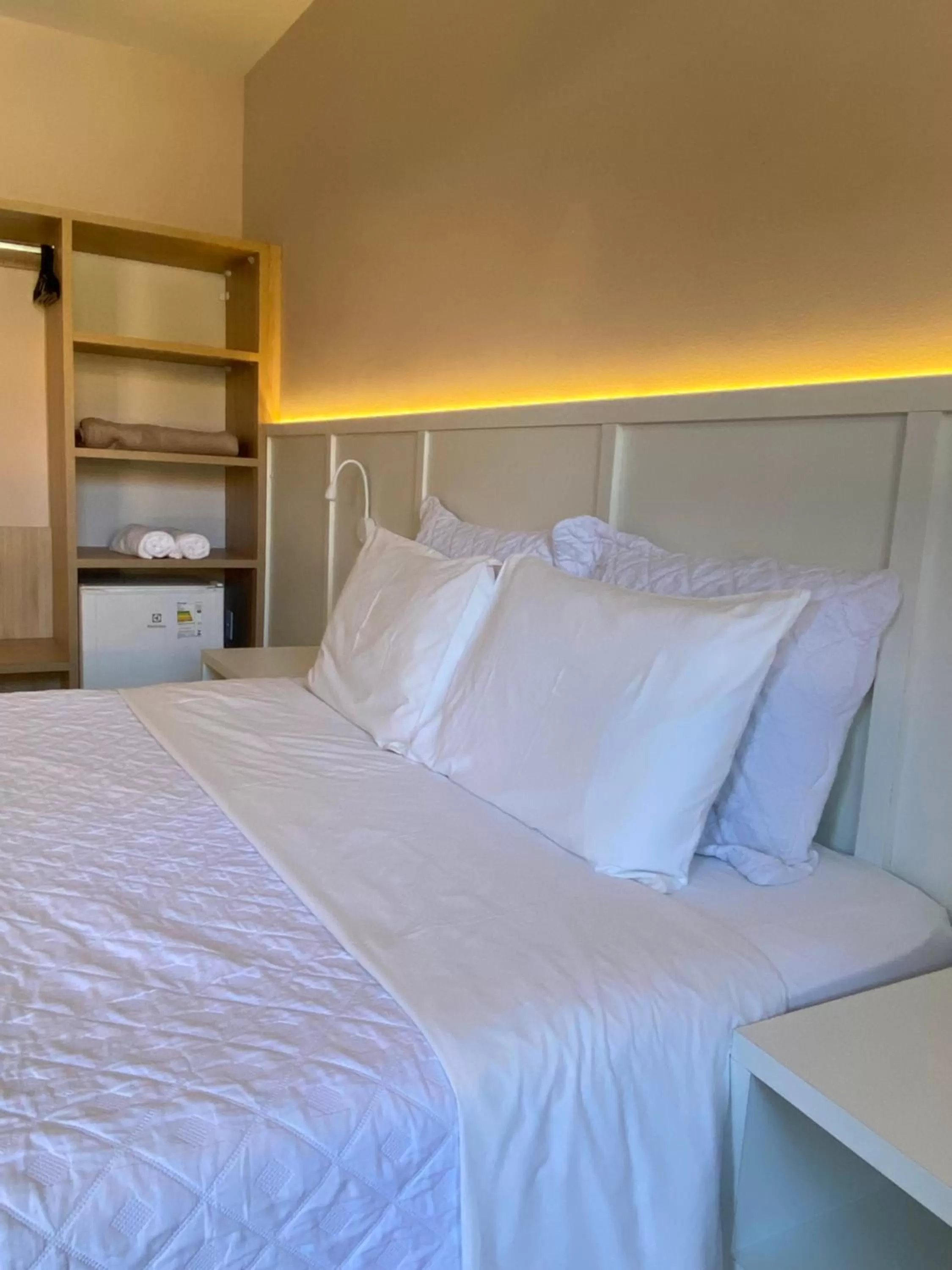 Photo of the whole room, Bed in Pousada do Timoneiro