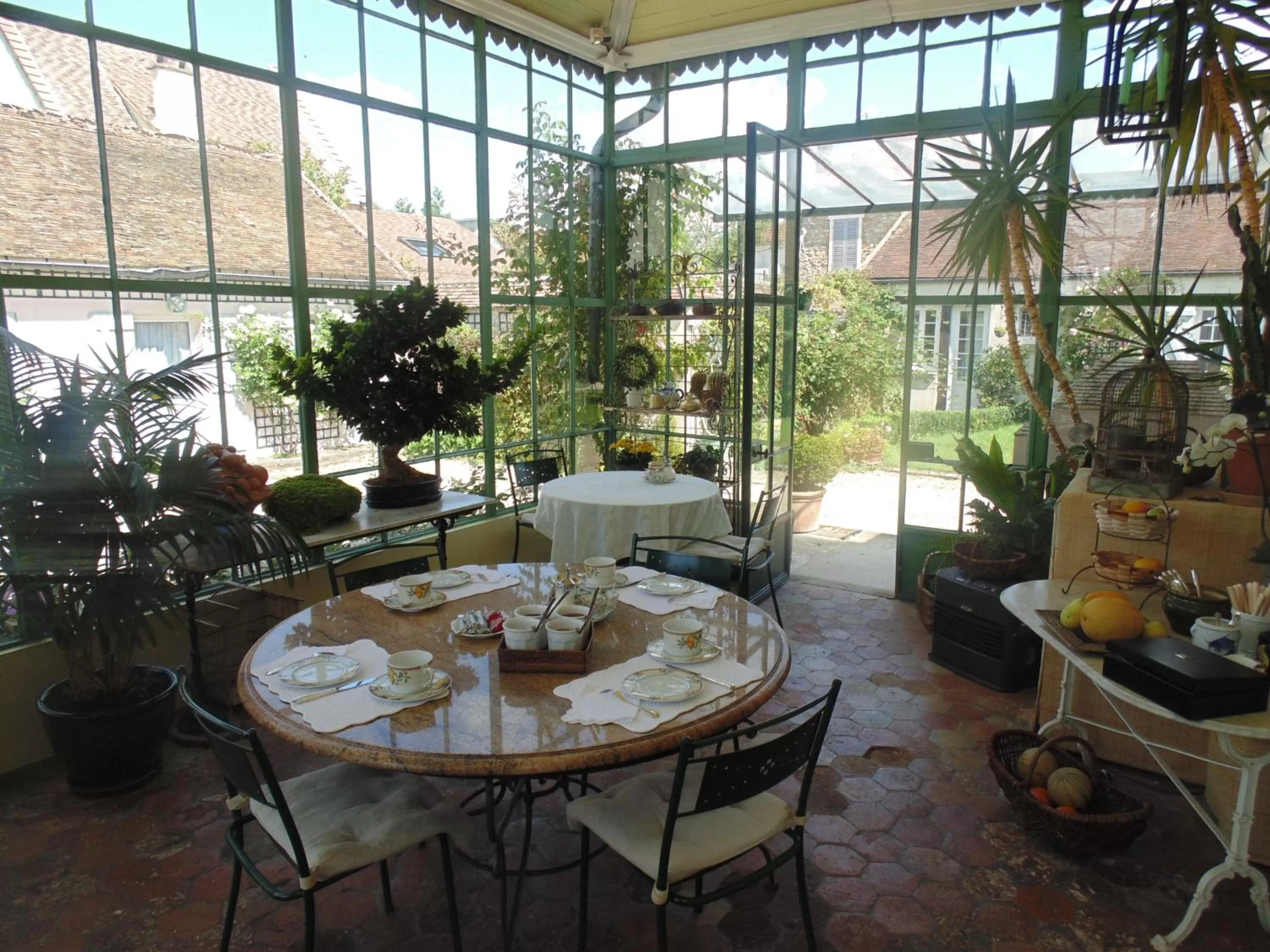 Patio in Clos Saint Nicolas