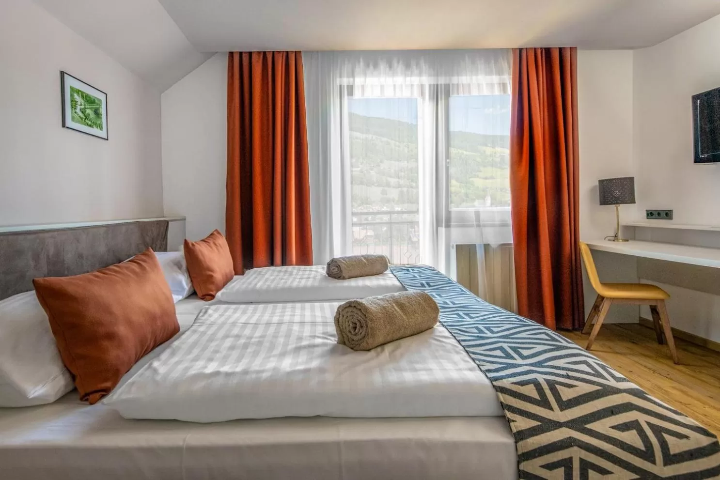 Photo of the whole room, Bed in Hotel Alpenblick Kreischberg