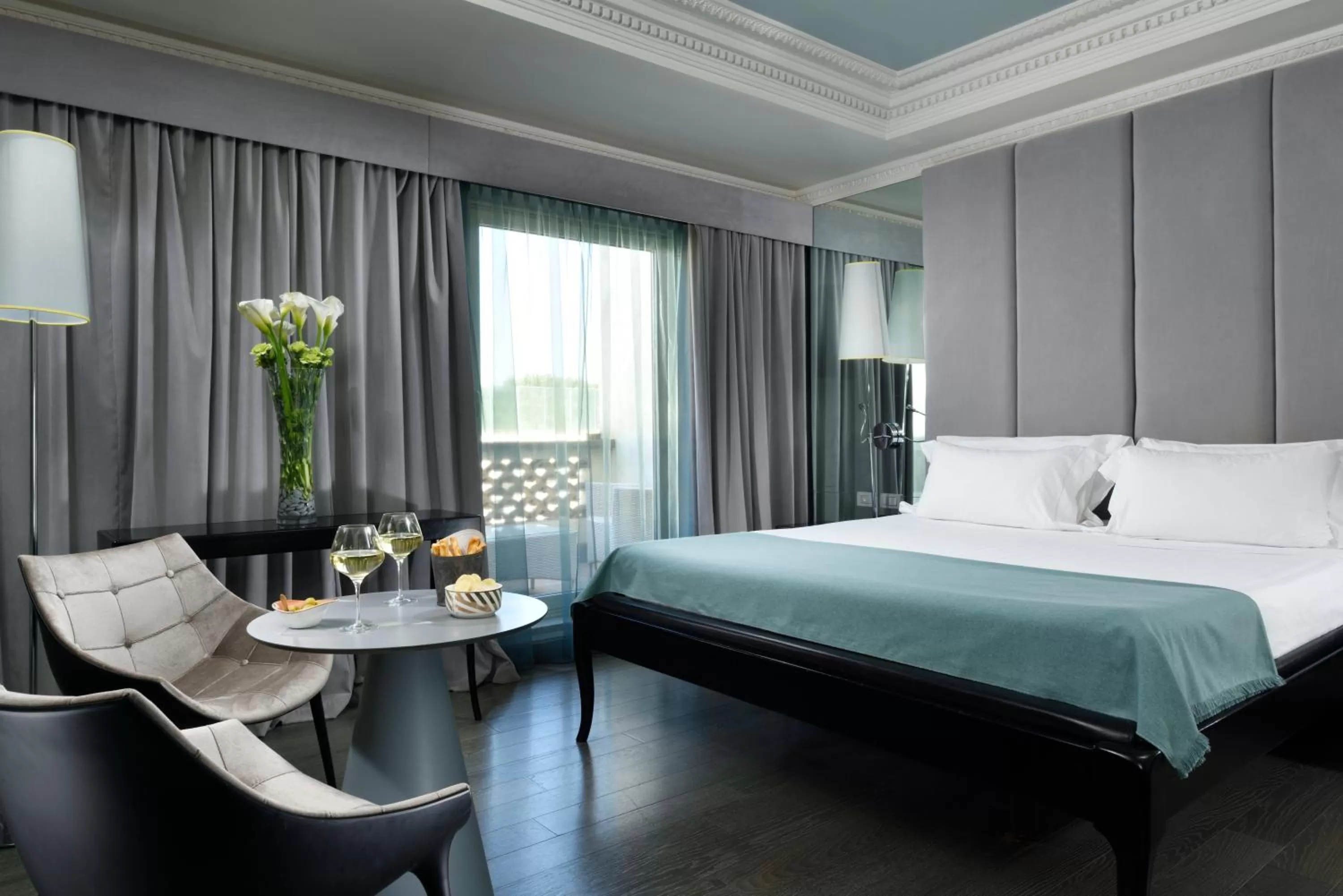 Bedroom, Bed in Leon's Place Hotel In Rome