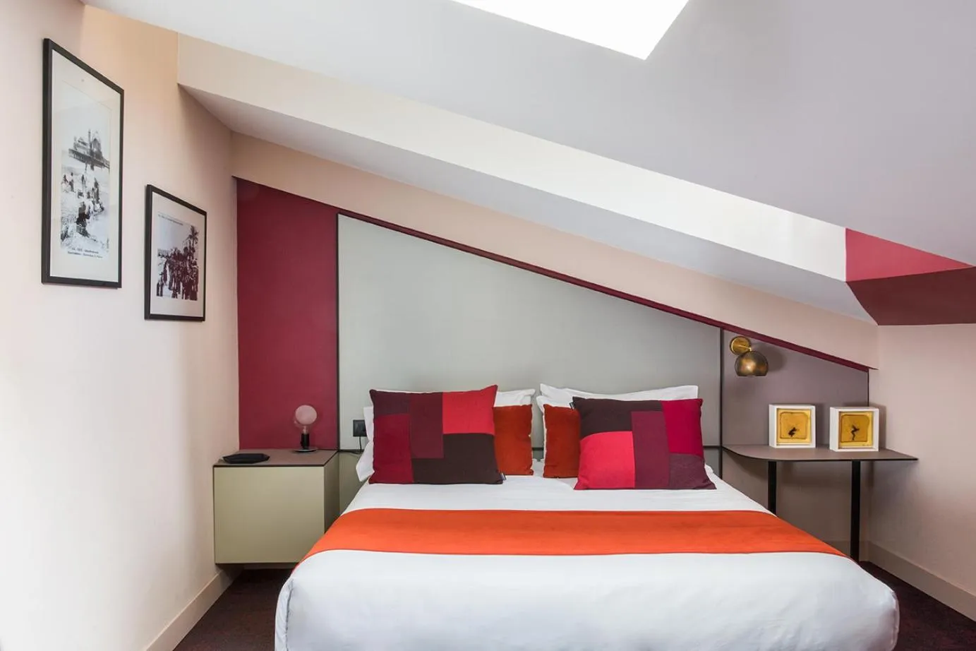 Bed in Hôtel les Cigales