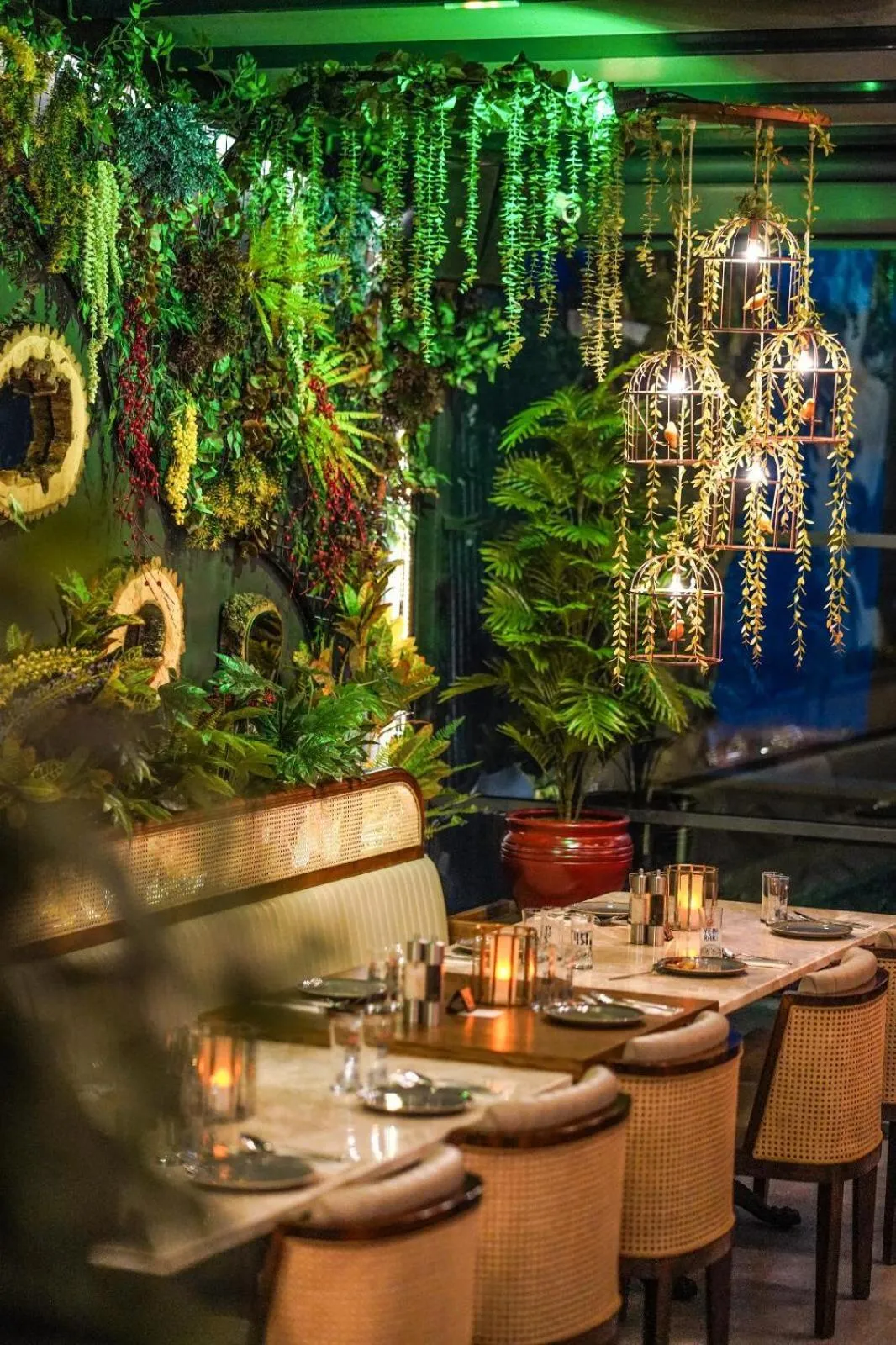 Restaurant/places to eat in Aurasia Beach Hotel