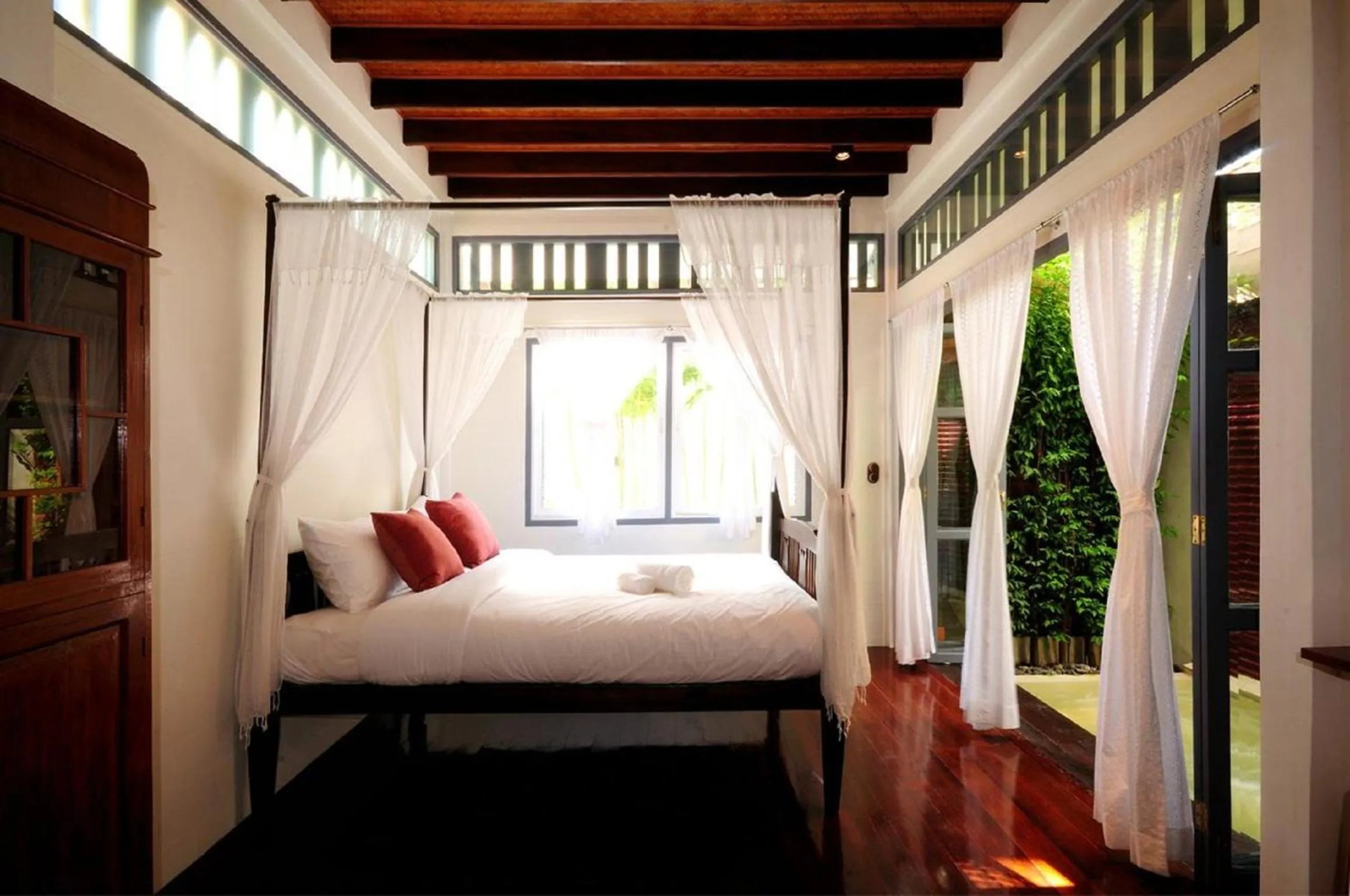 Bed in Baan Noppawong