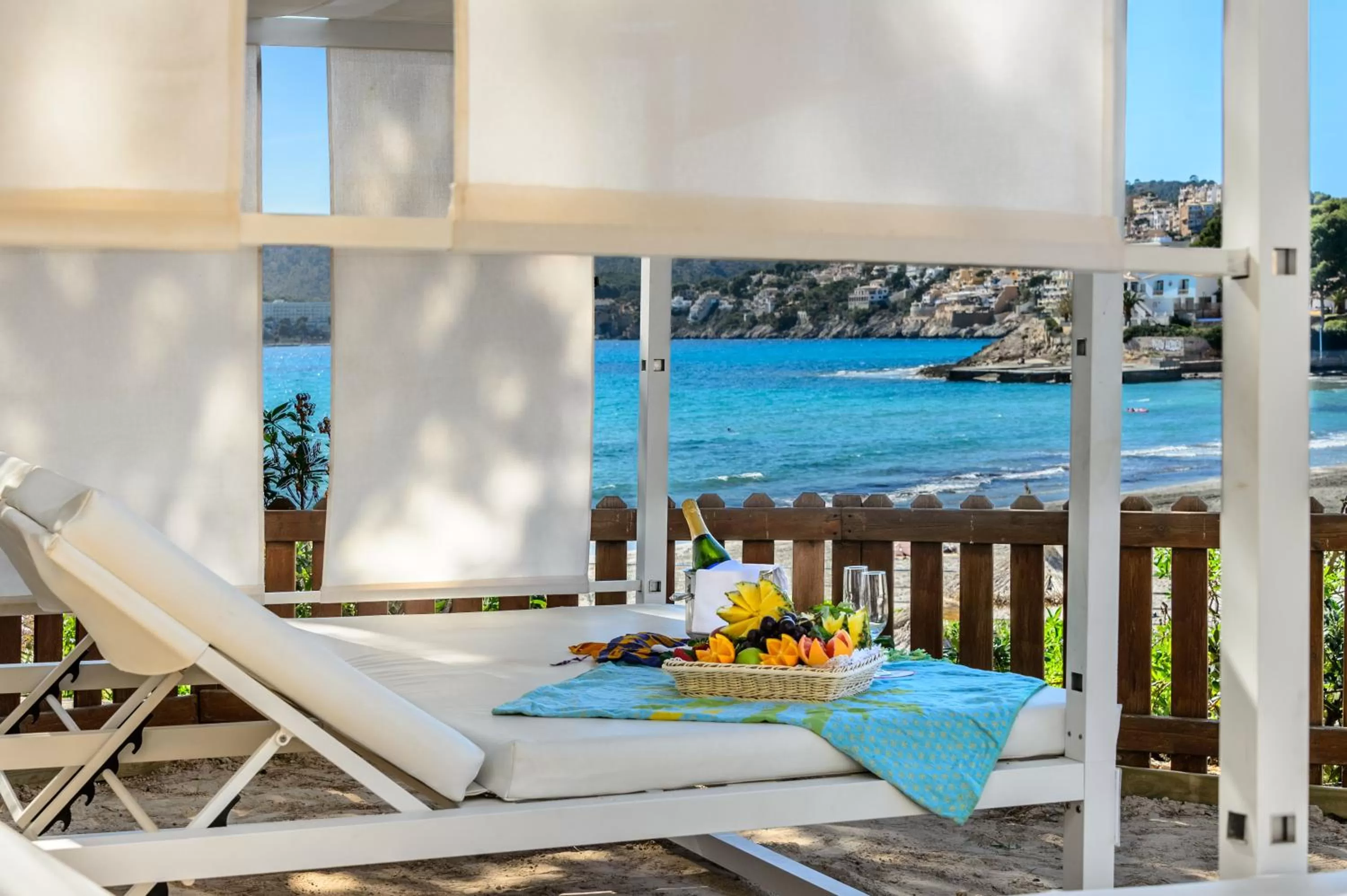 sunbed in Hotel Vibra Beverly Playa