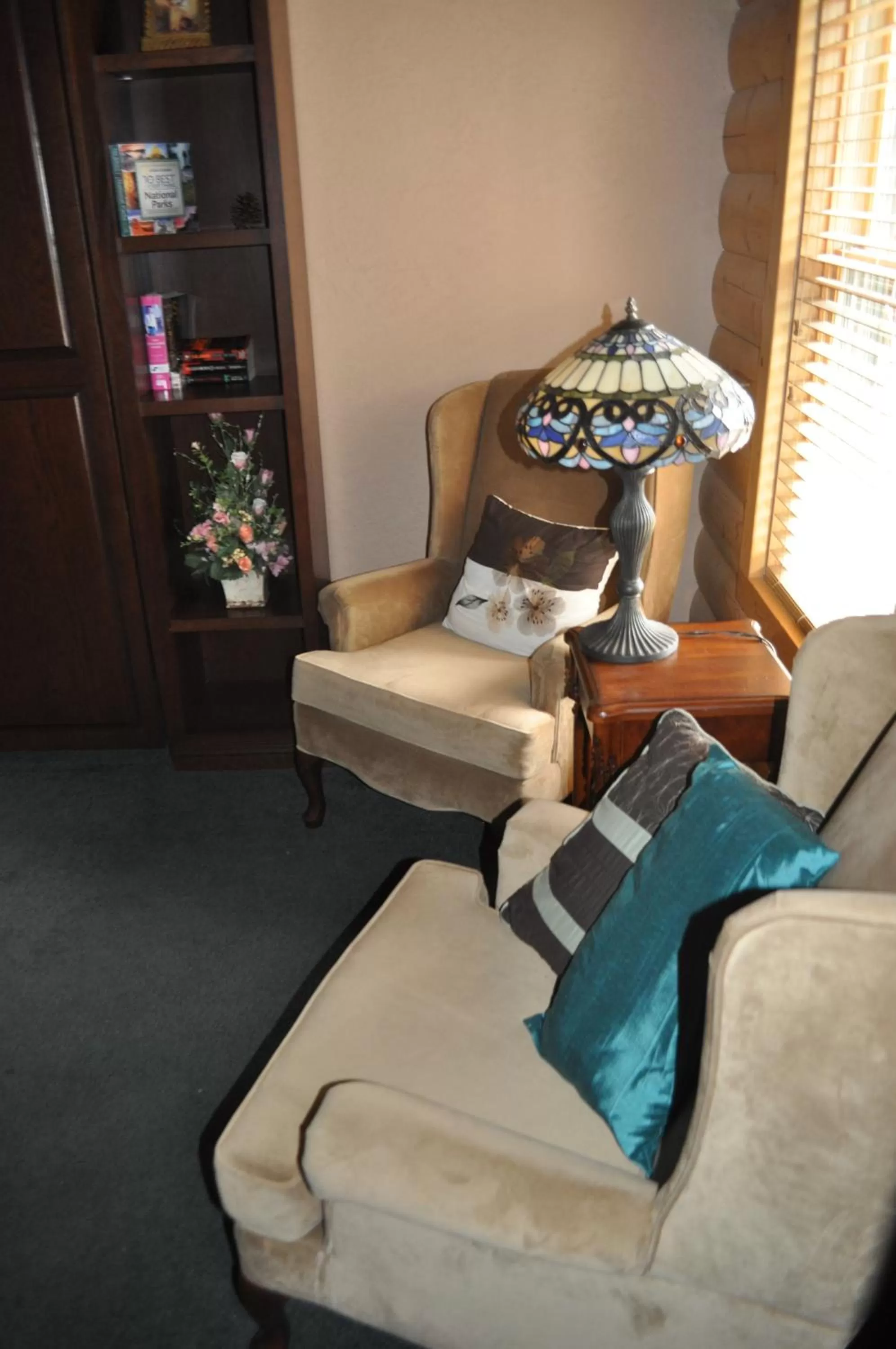 Decorative detail in Elkwood Manor Bed & Breakfast