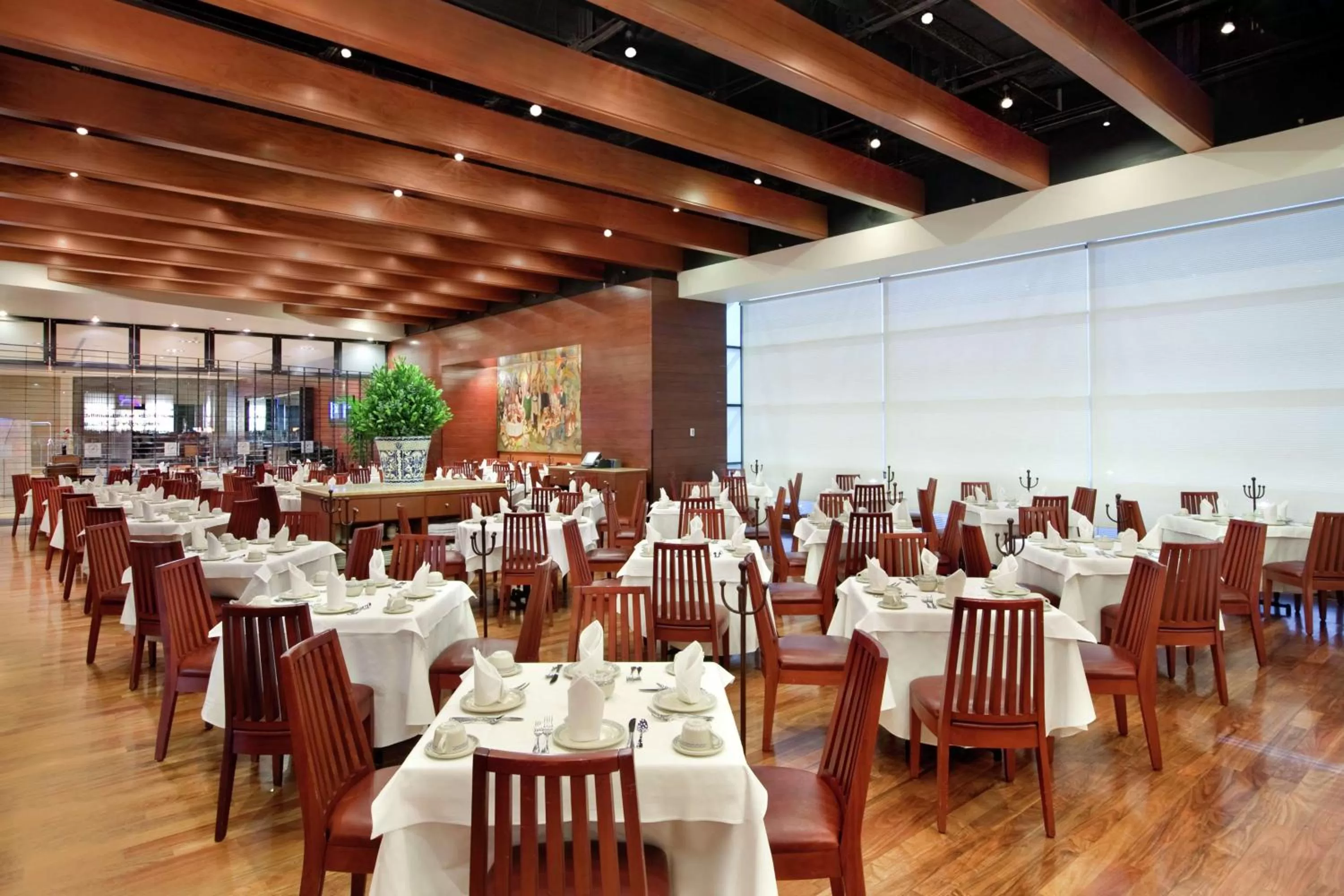 Restaurant/places to eat in Hilton Mexico City Reforma