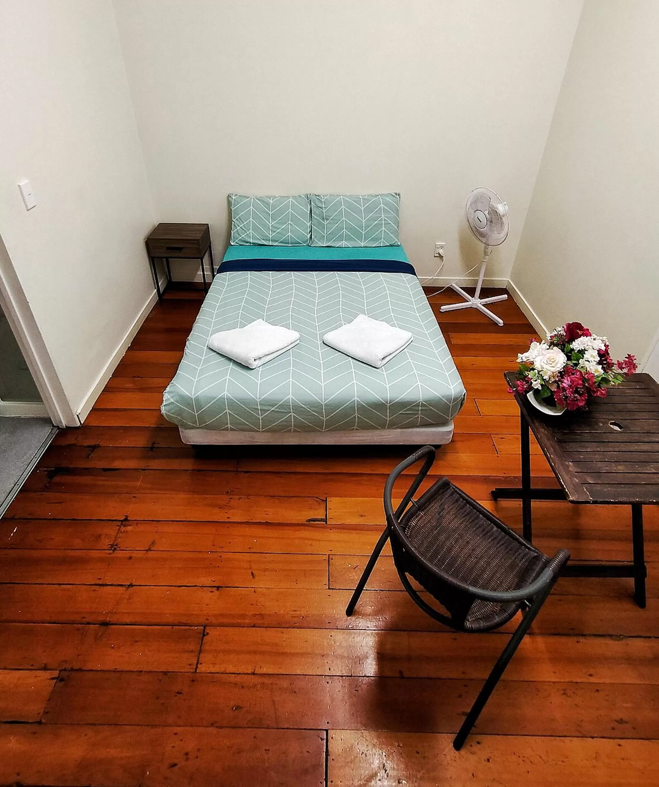 Decorative detail, Bed in Surf 'N' Snow Backpackers Across Sky Tower