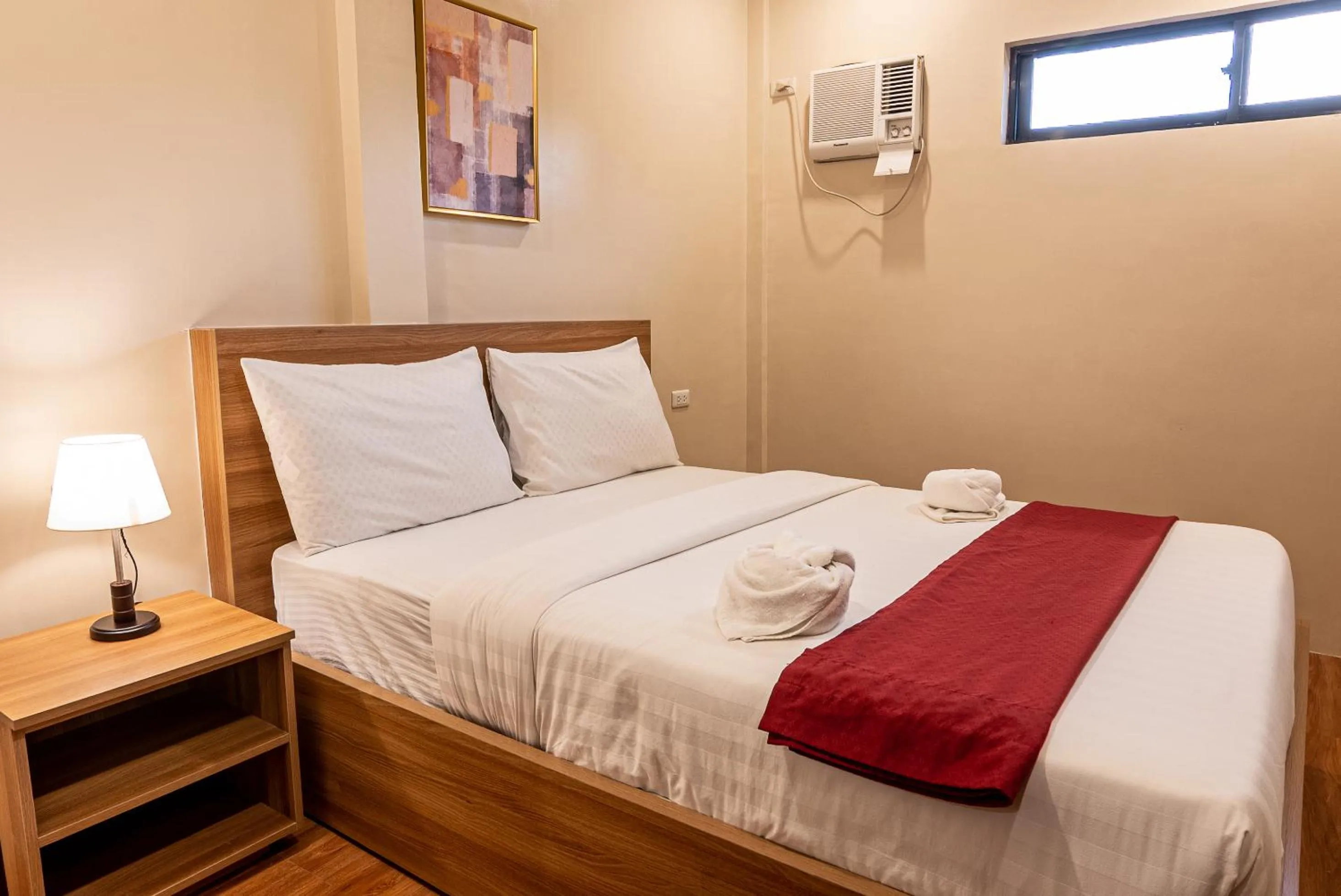 Bedroom in Kiwi Hotel