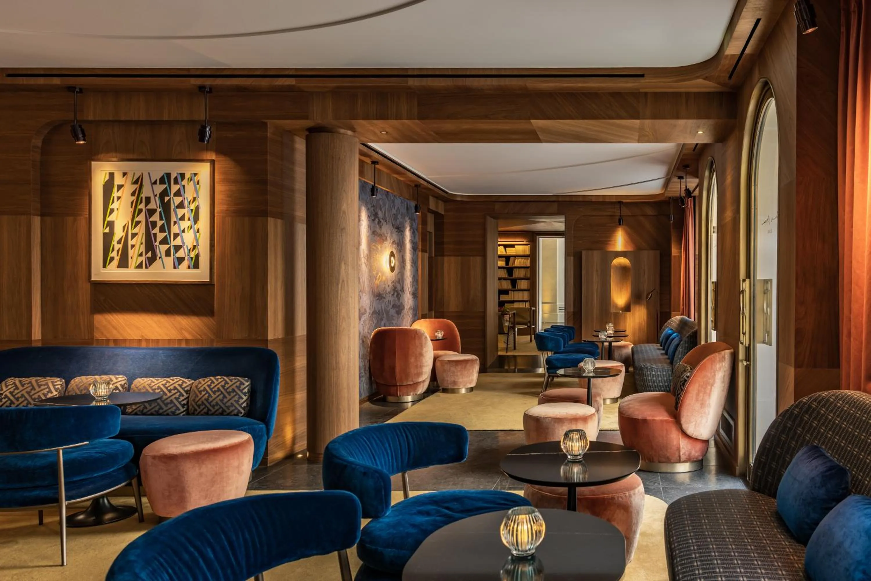 Lounge or bar in Pavillon Faubourg Saint-Germain & Spa