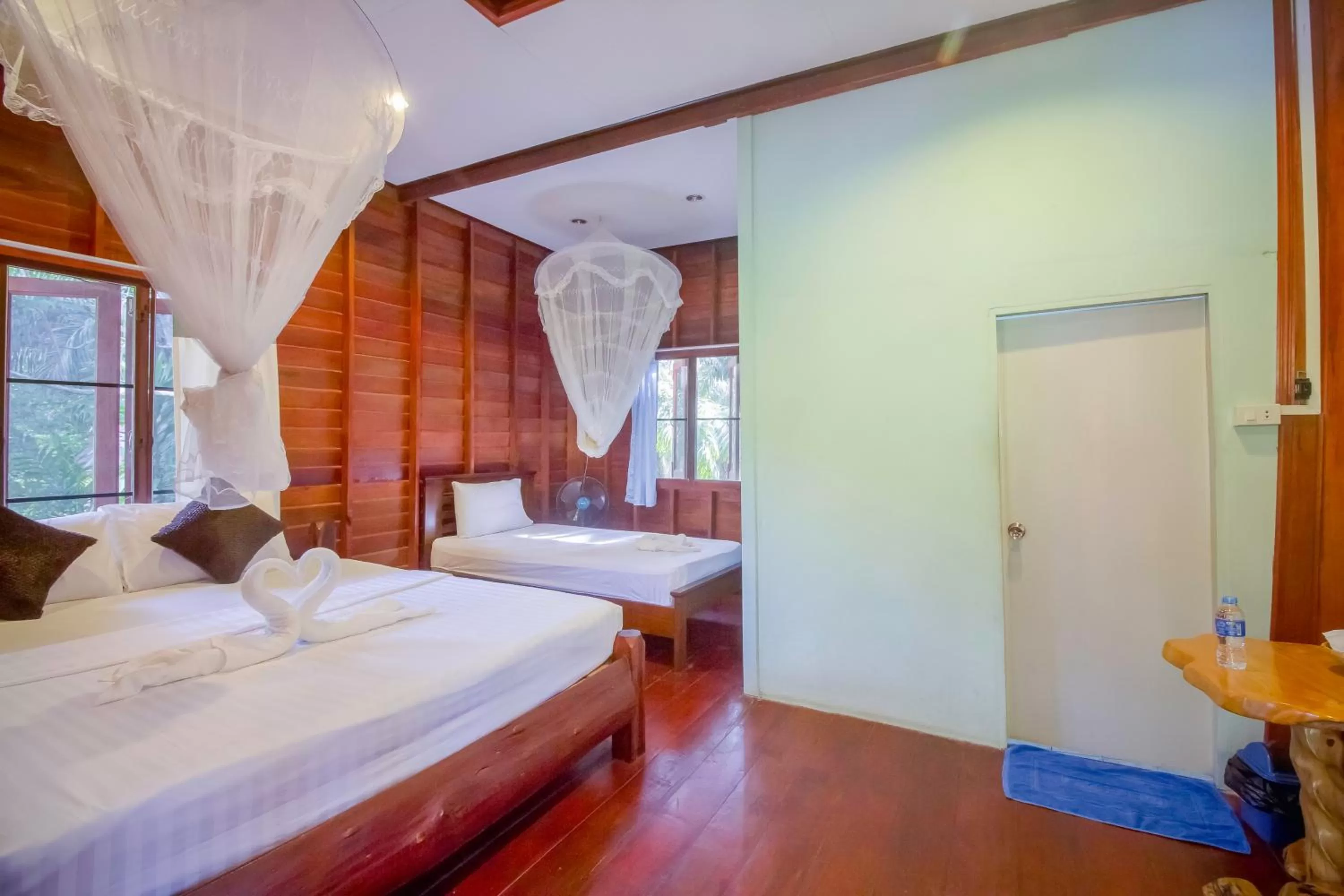 Bed in Khao Sok Palmview Resort