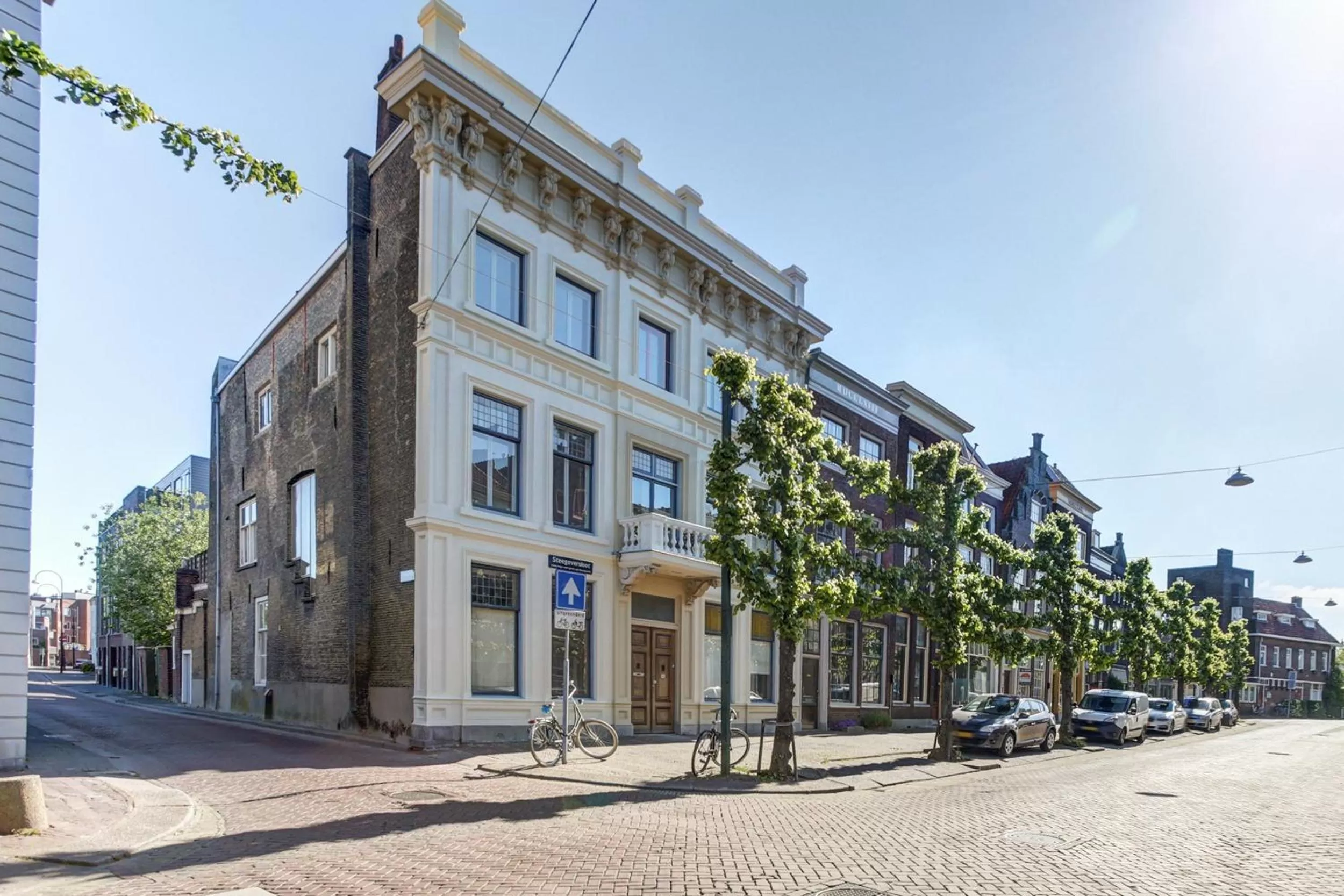 Stadshotel Steegoversloot