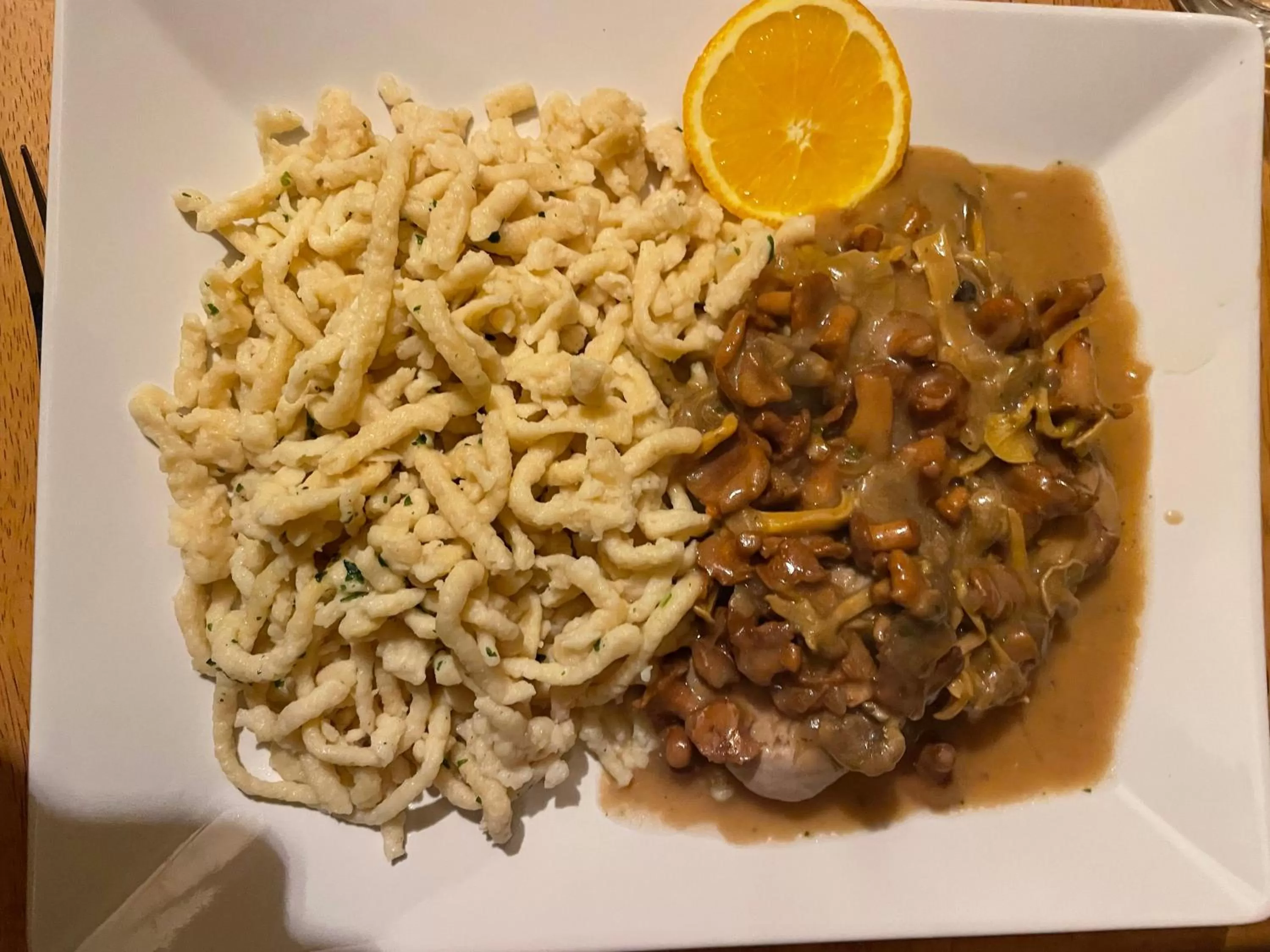 Restaurant/places to eat, Food in Yaberg Affären