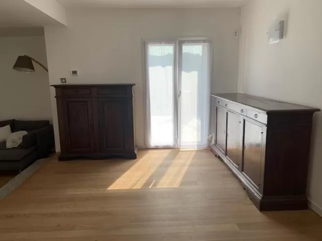 Communal lounge/ TV room, Kitchen/Kitchenette in Le Stanze del Brigante