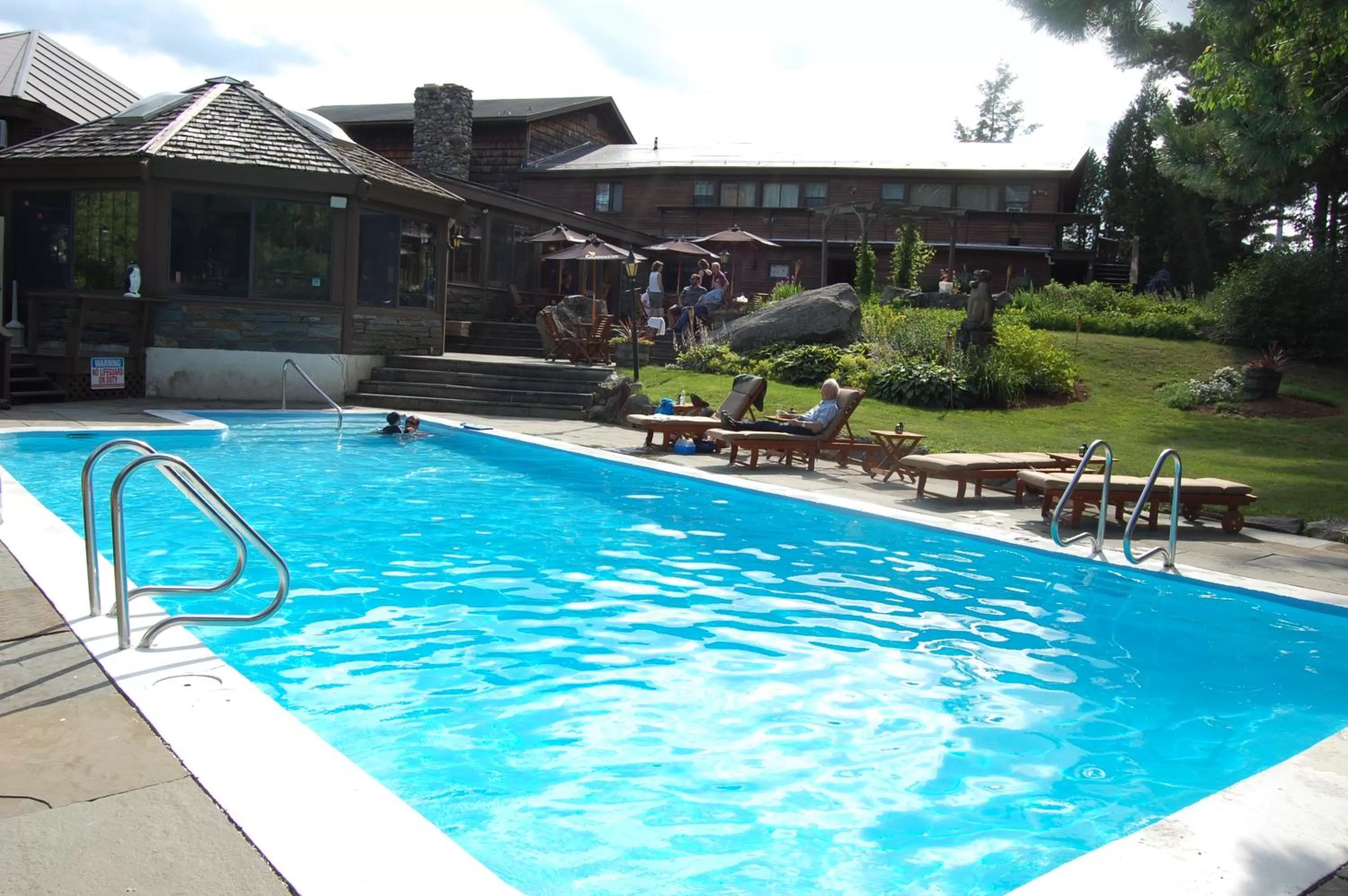 Swimming pool in Summit Lodge