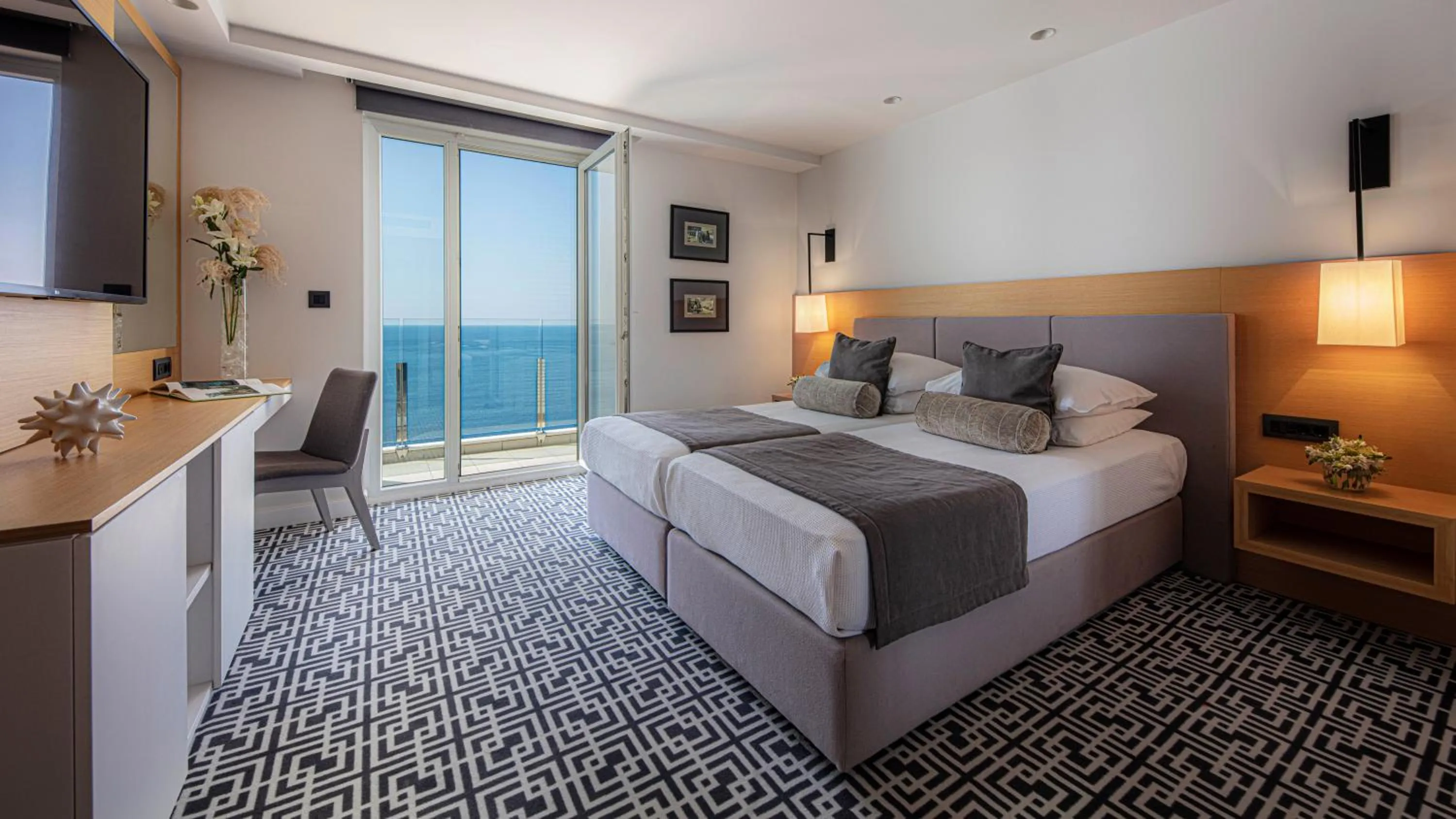 Bedroom, Bed in Royal Neptun Hotel