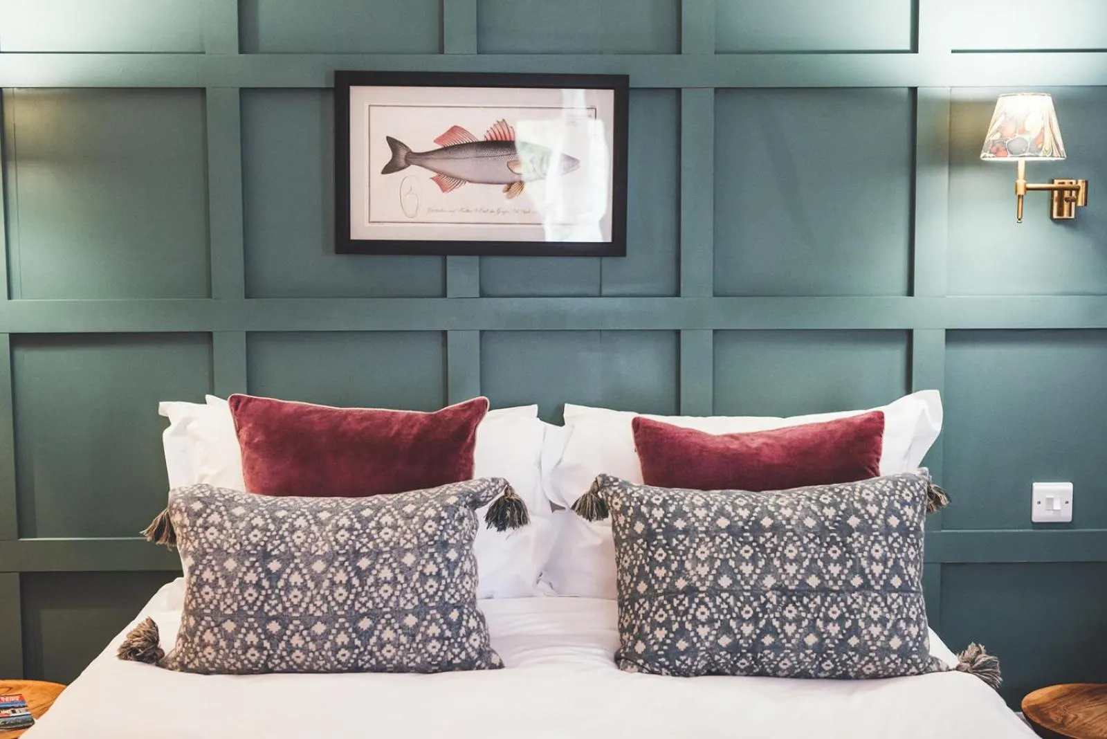 Bed in Bayards Cove Inn