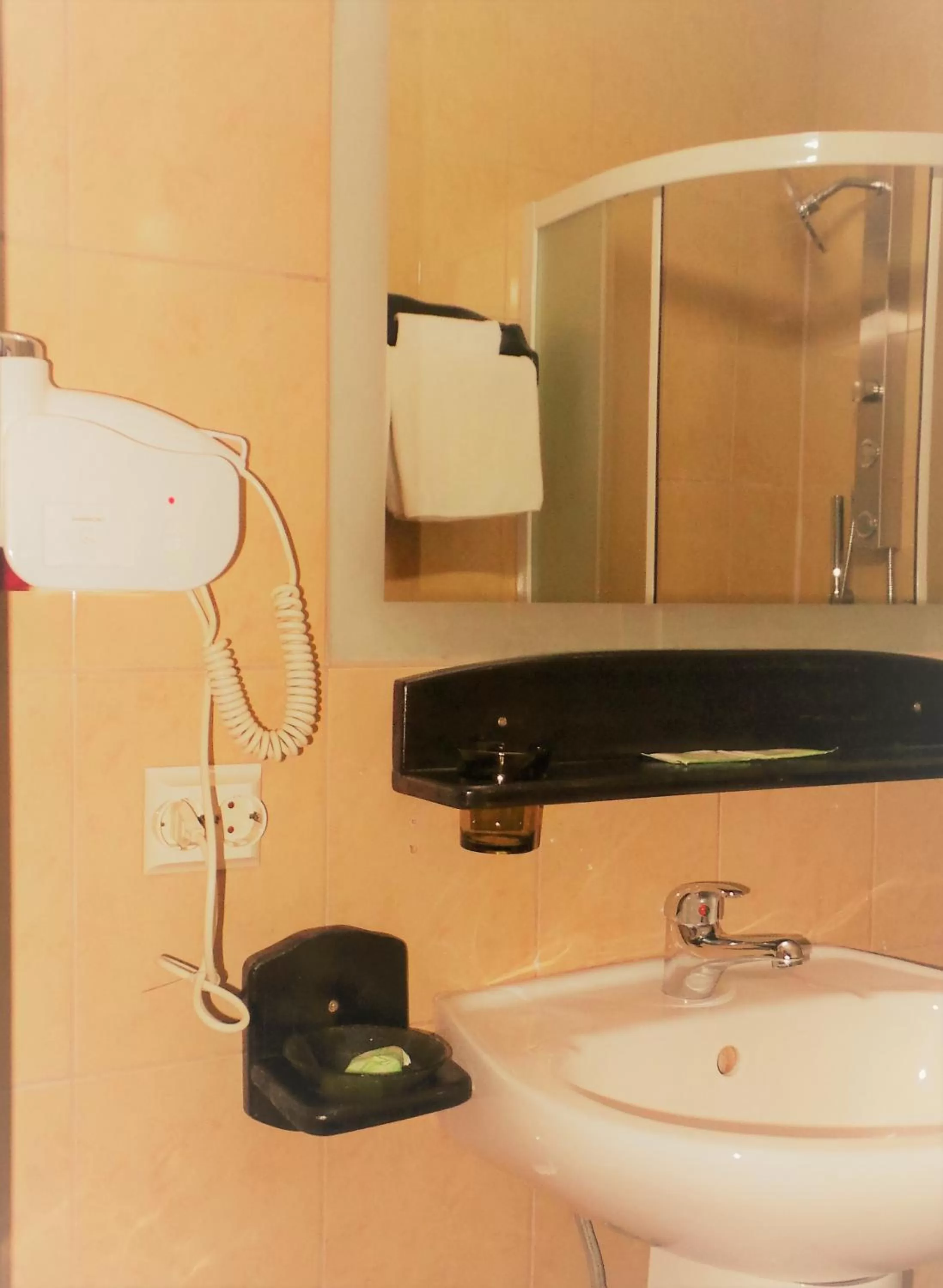 Bathroom in Hotel Sonne