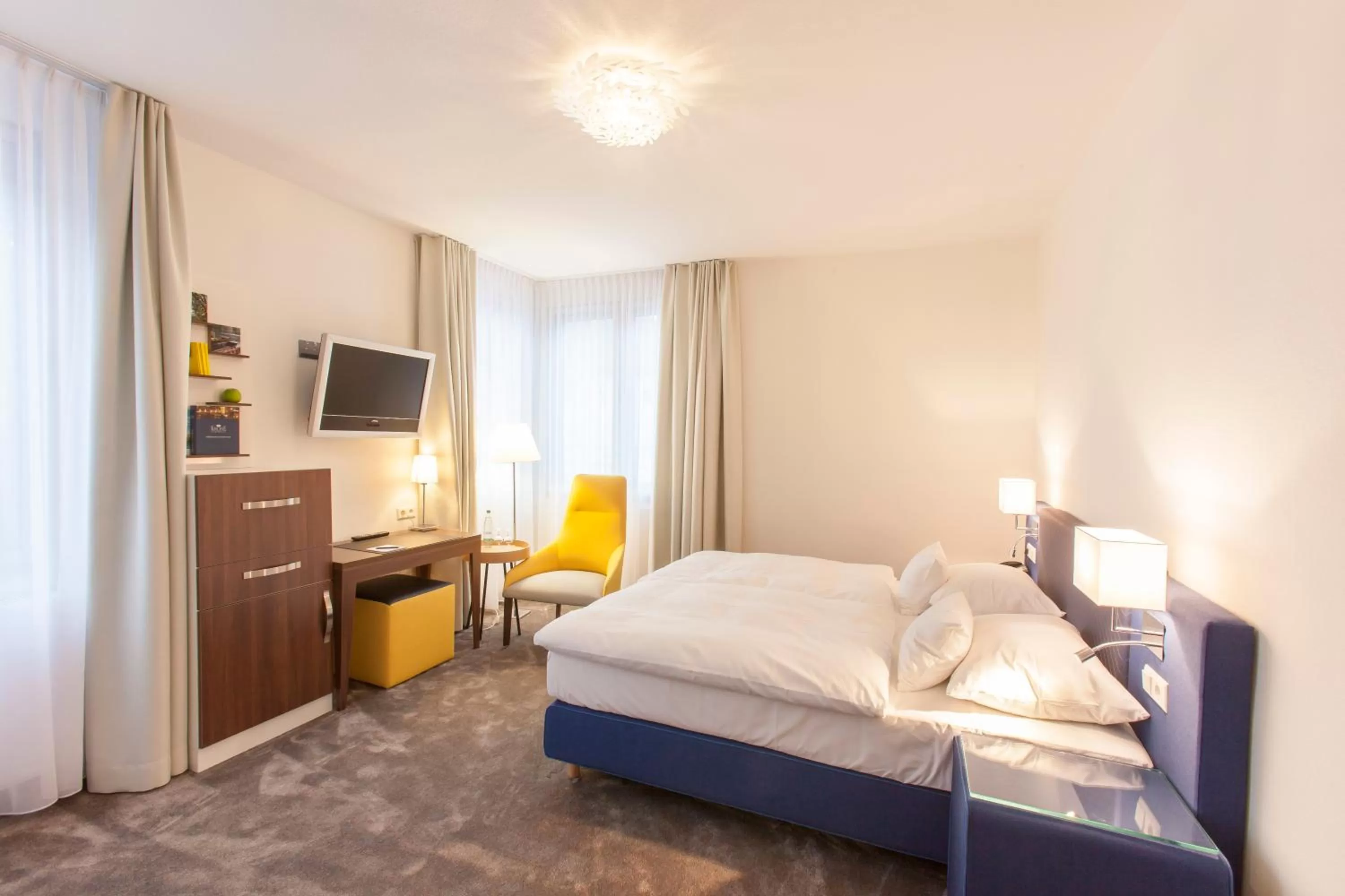 Photo of the whole room, Bed in Hotel Krone ****S