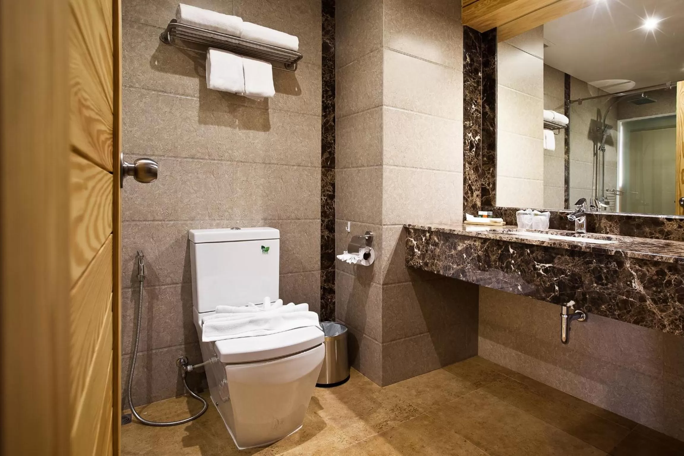 Bathroom in Balihai Bay Pattaya