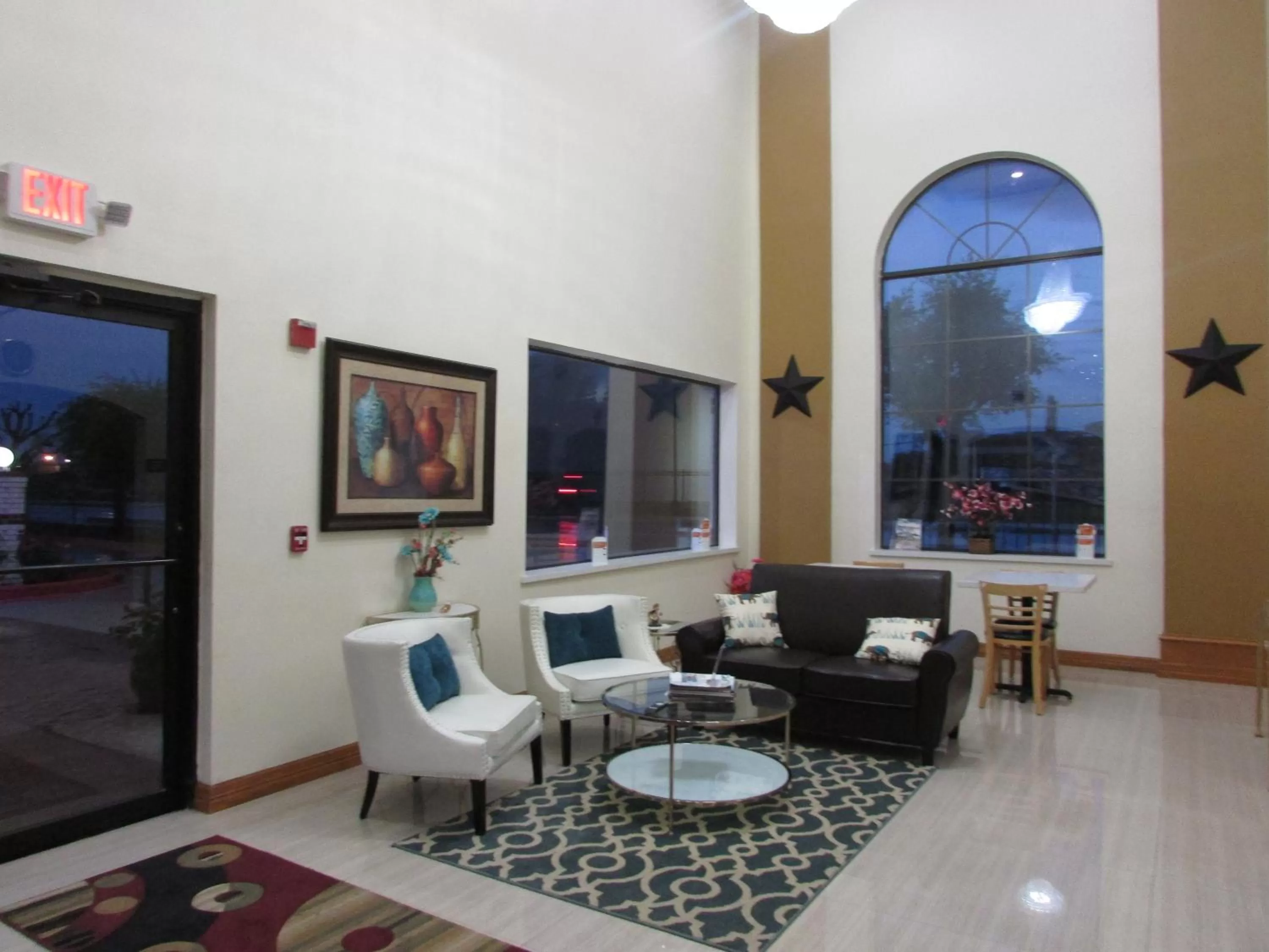 Seating area in Rodeway Inn & Suites Humble IAH