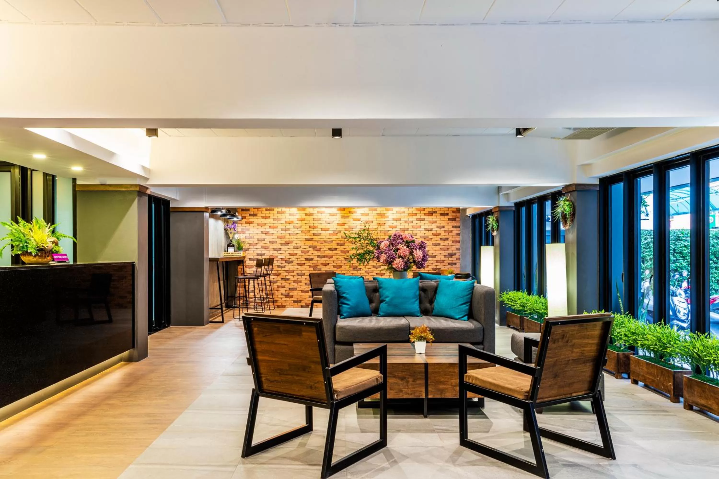 Lobby or reception in Livotel Express Hotel Ramkhamhaeng 50 Bangkok - No Parking