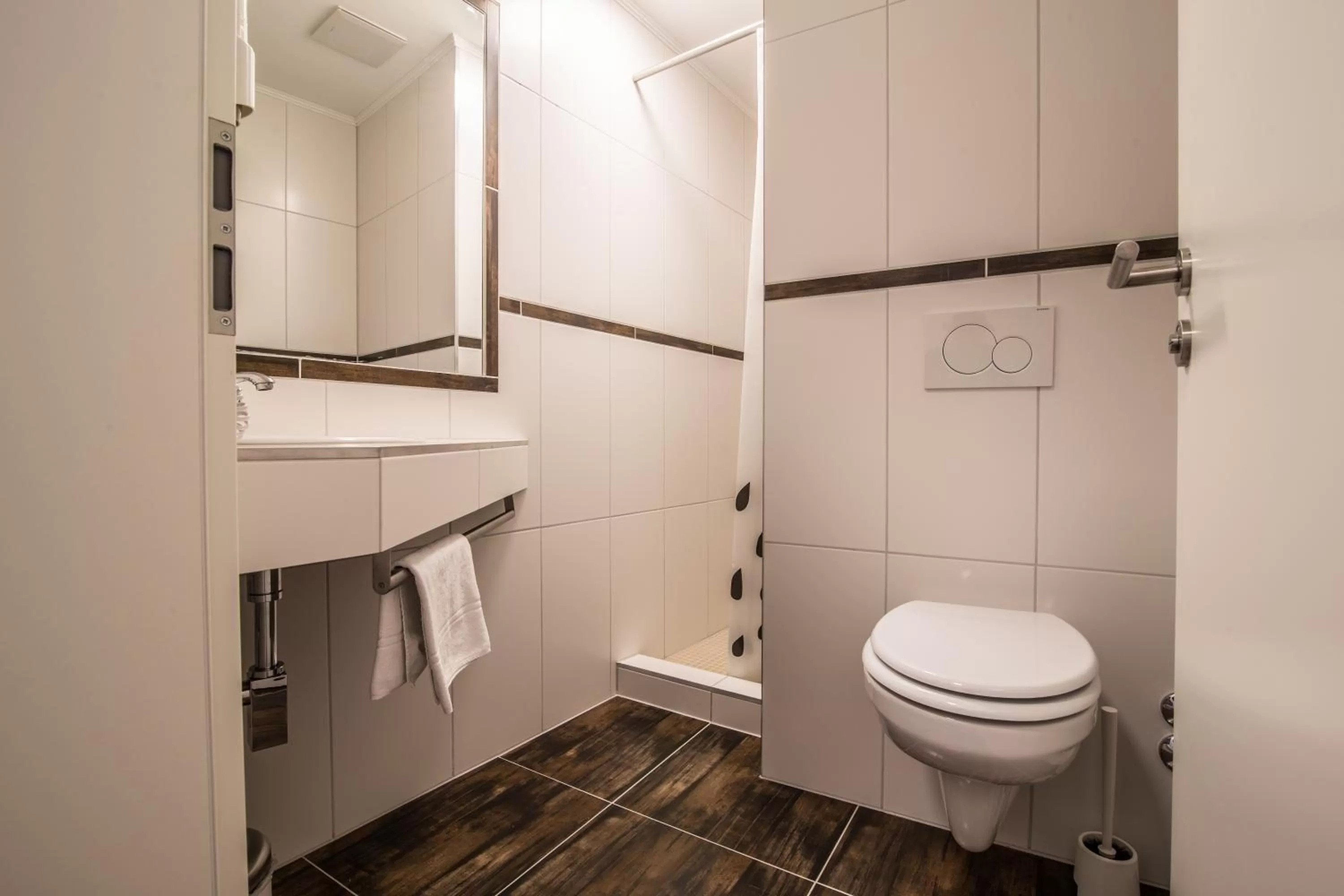 Bathroom in Hotel am Markt