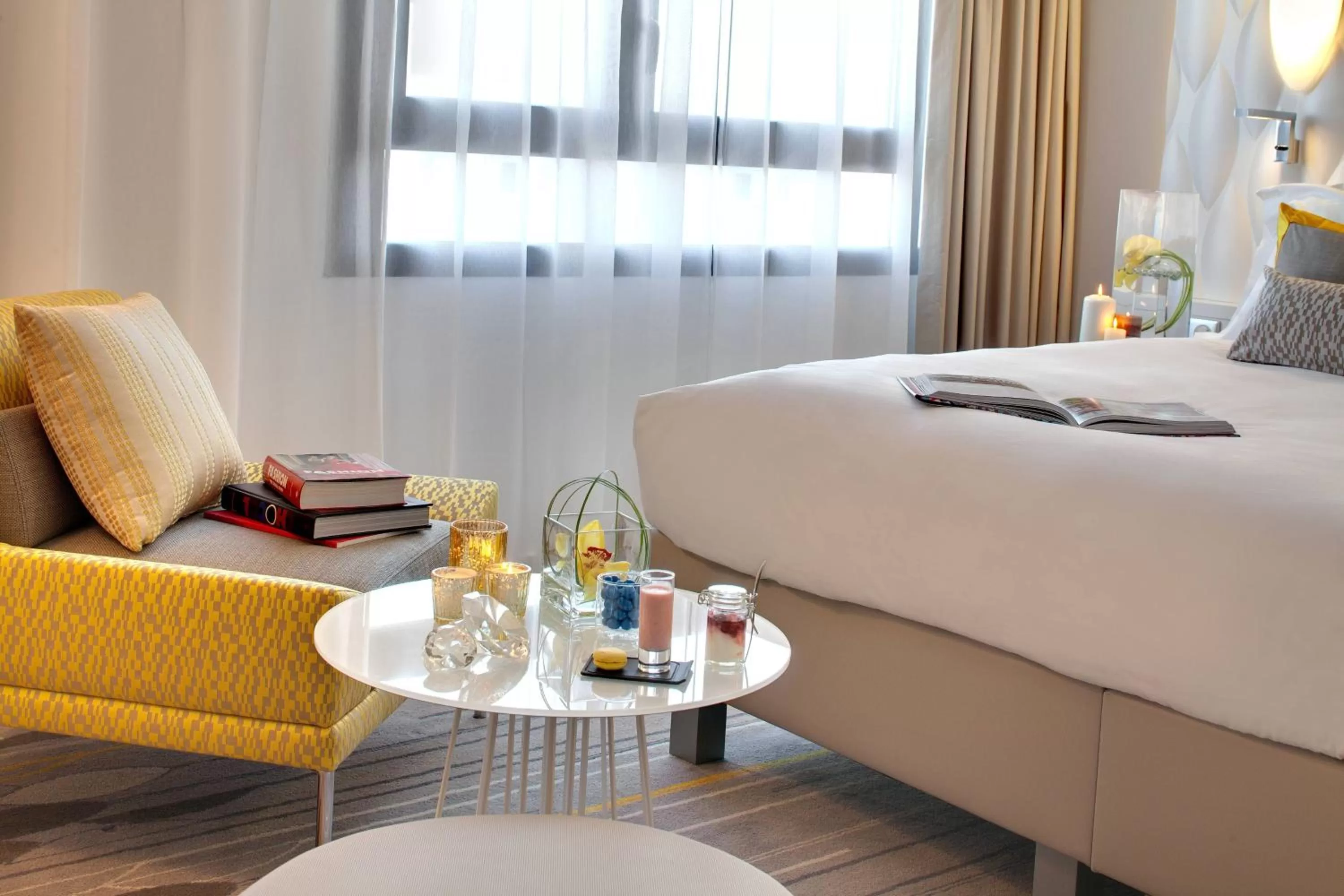 Photo of the whole room, Bed in Renaissance Aix-en-Provence Hotel