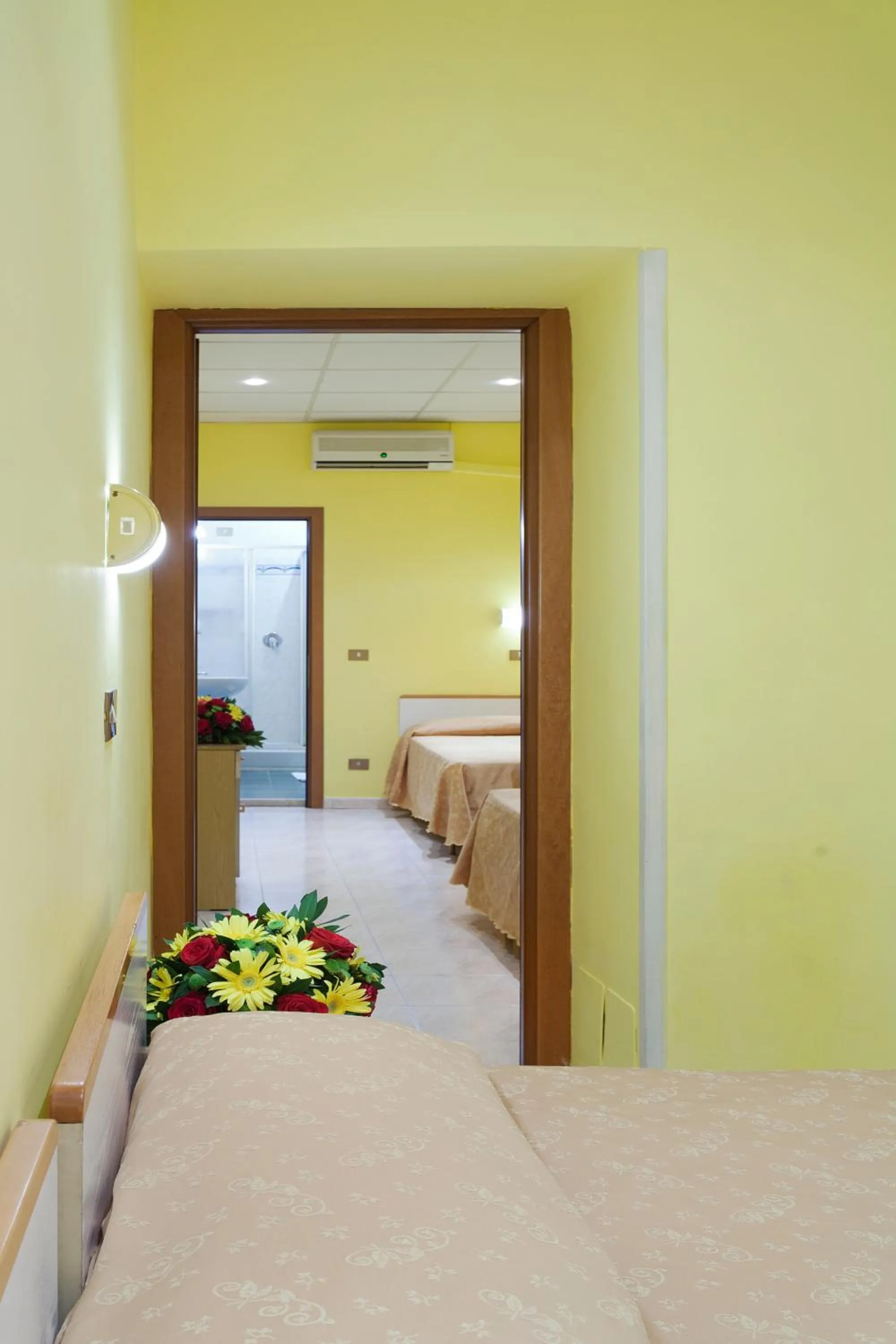 Other, Bed in Hotel Oriente